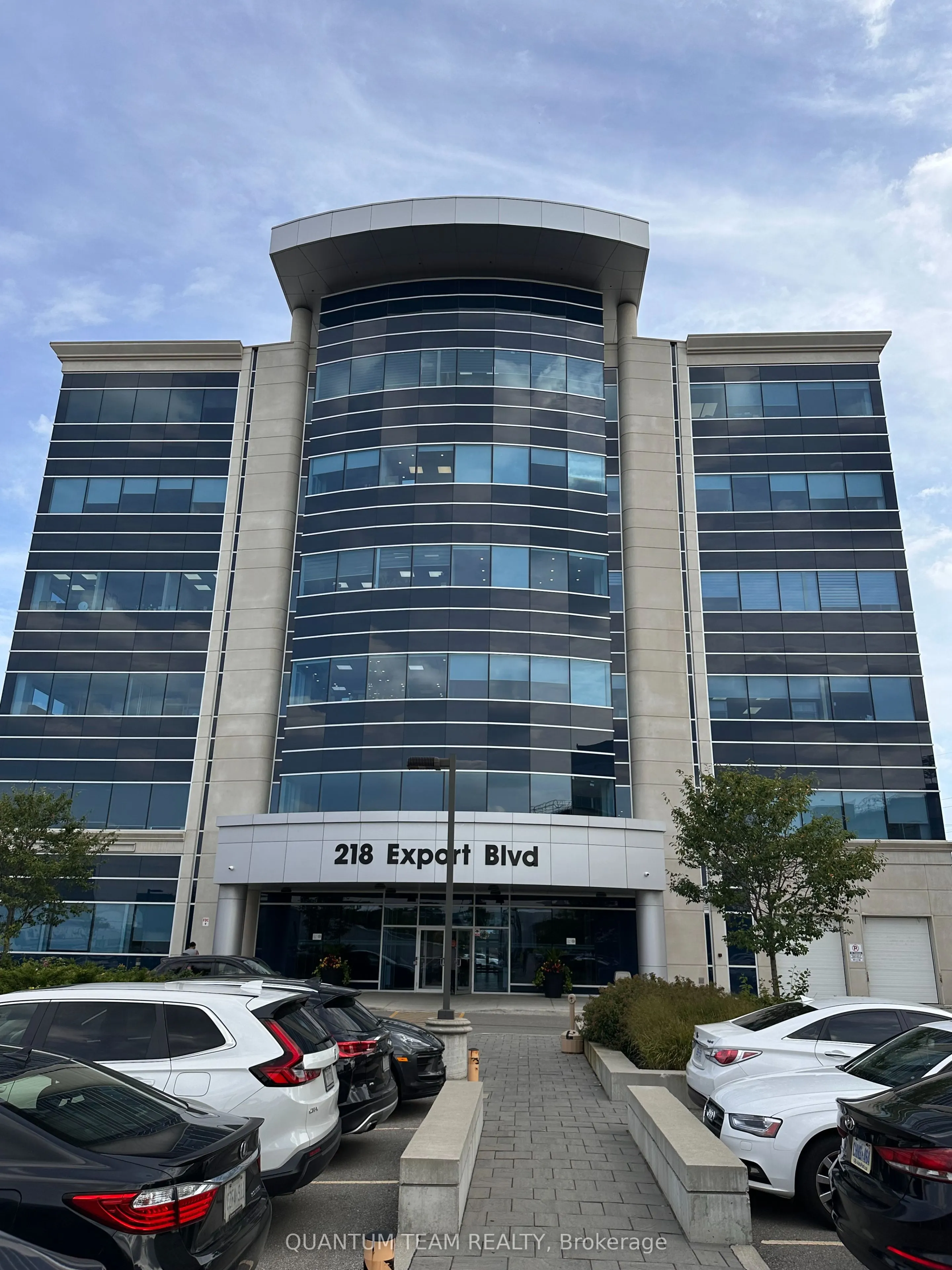 218 Export Boulevard, #310