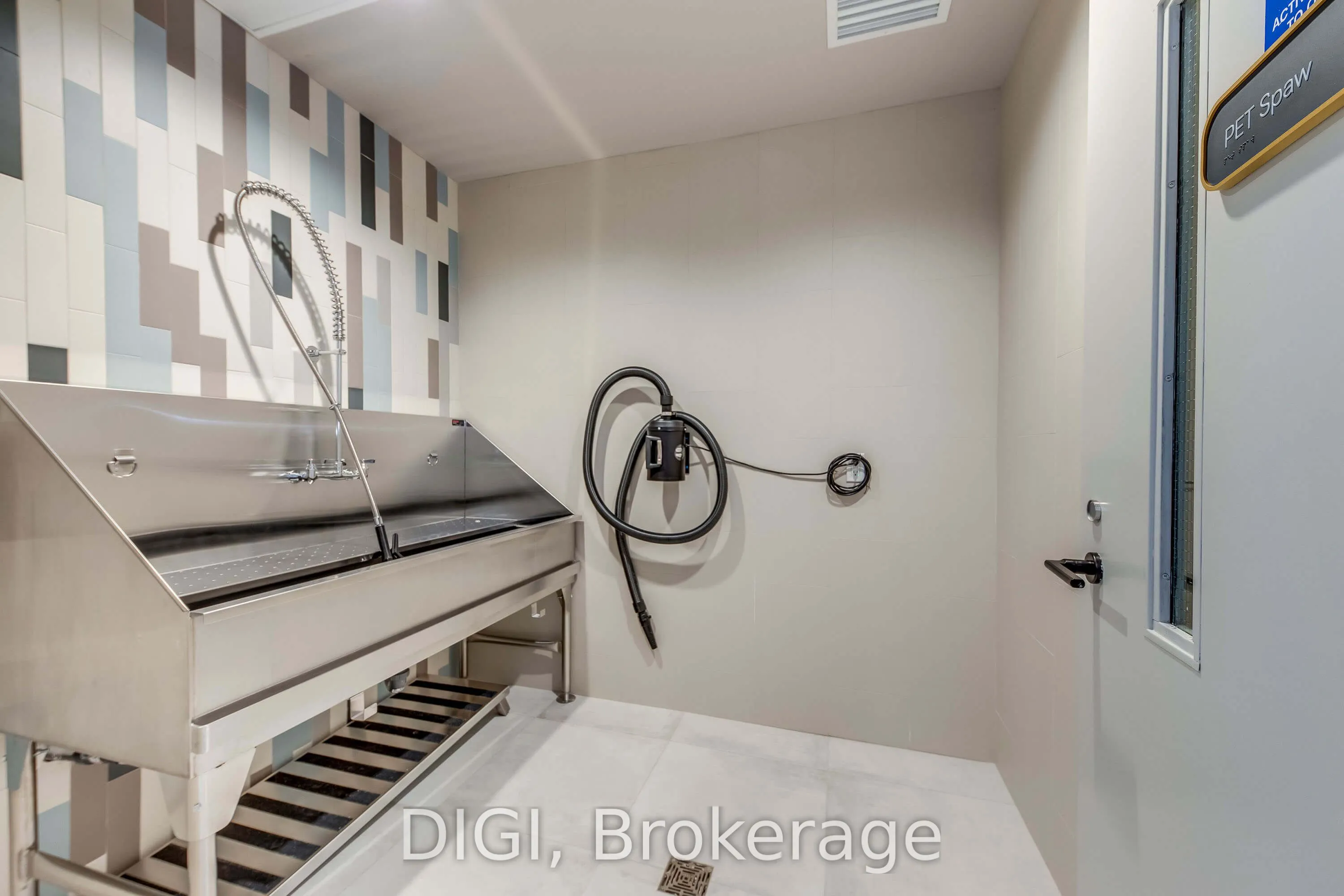 185 Enfield Place, #3010