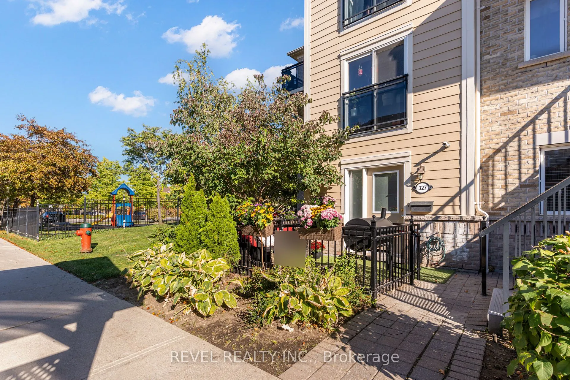 4975 Southampton Drive, #327