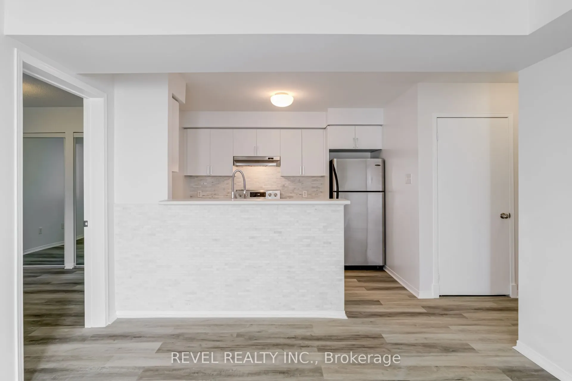 4975 Southampton Drive, #327