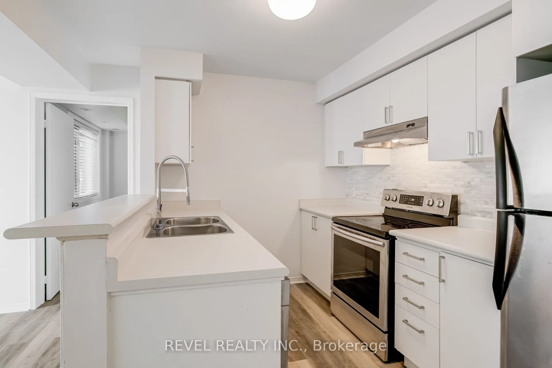 4975 Southampton Drive, #327