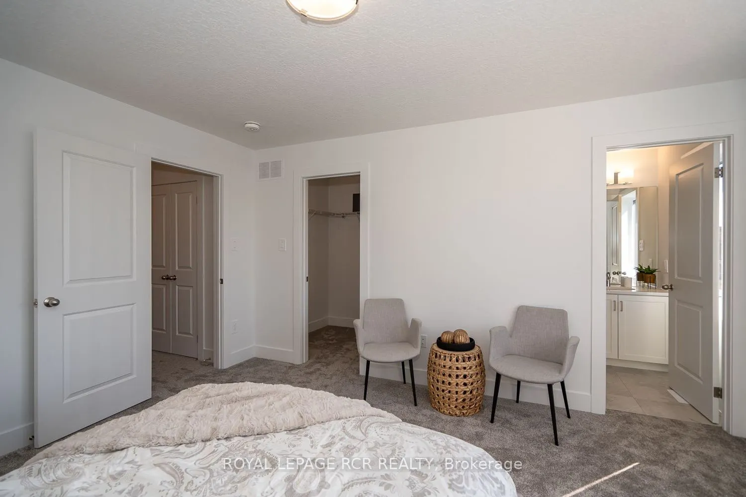 690 Broadway Avenue, #19