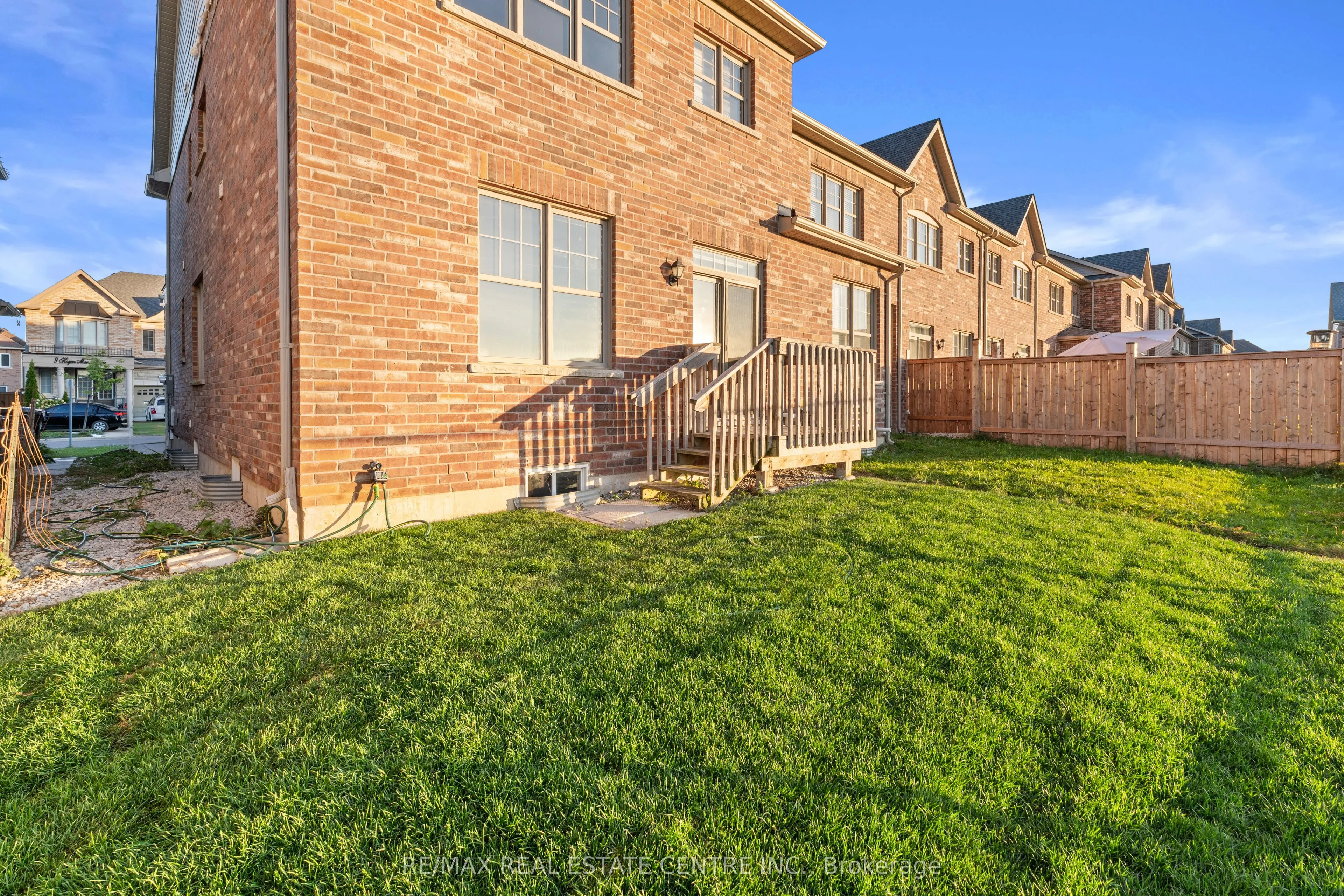 18 Hogan Manor Drive