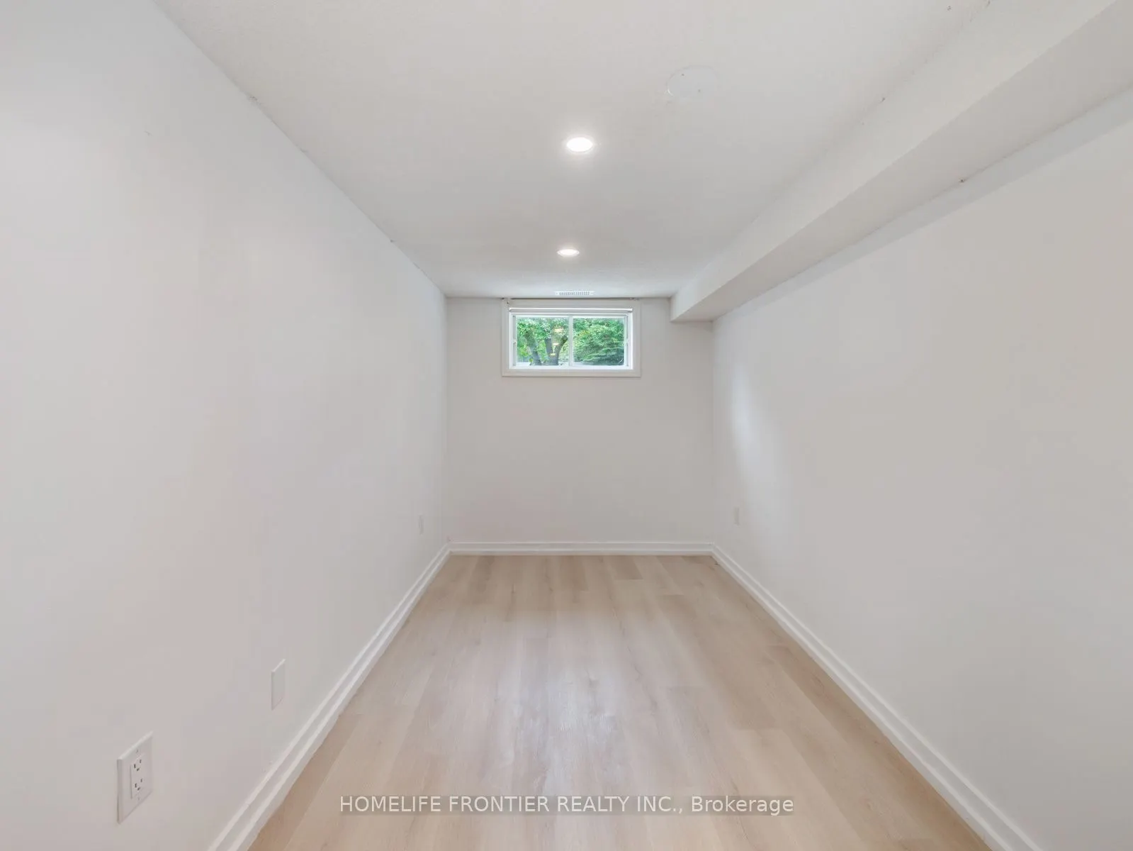 12 Gibson Avenue, #4