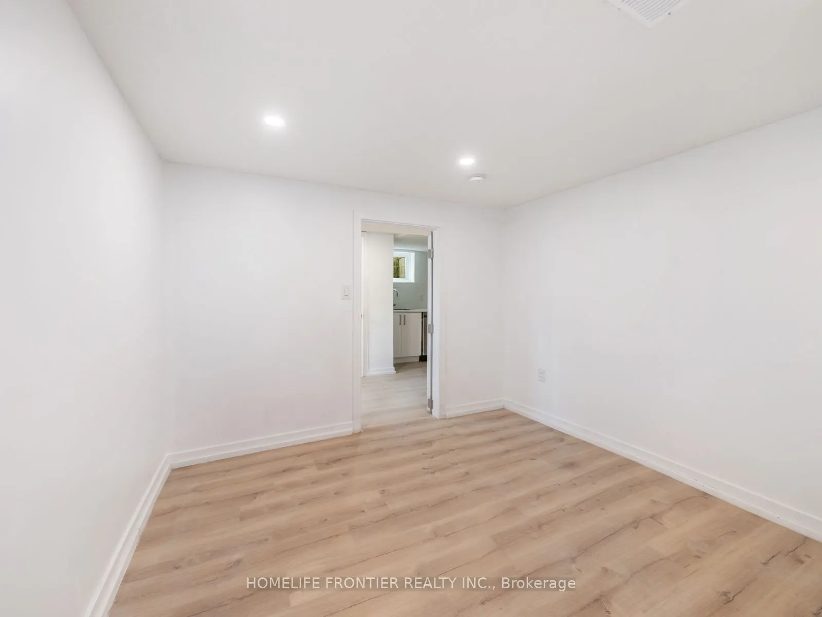 12 Gibson Avenue, #4