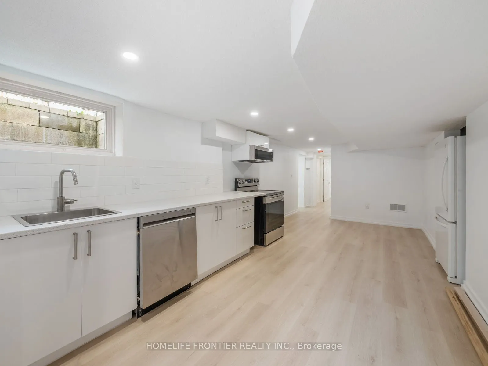 12 Gibson Avenue, #4