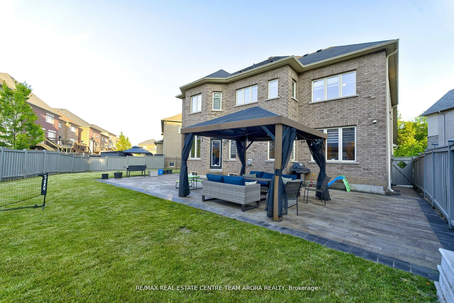 18 Deanston Court