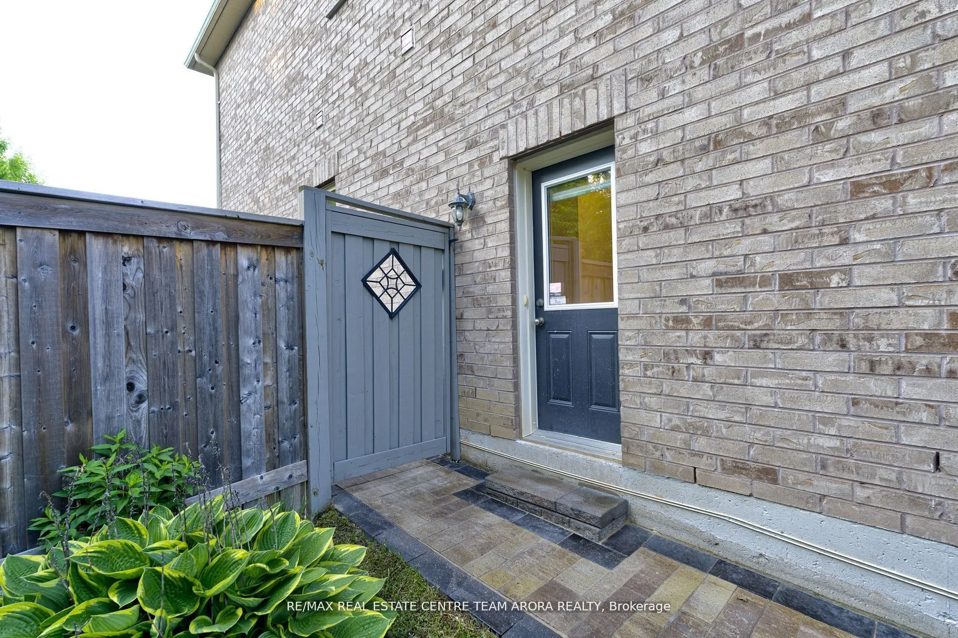 18 Deanston Court