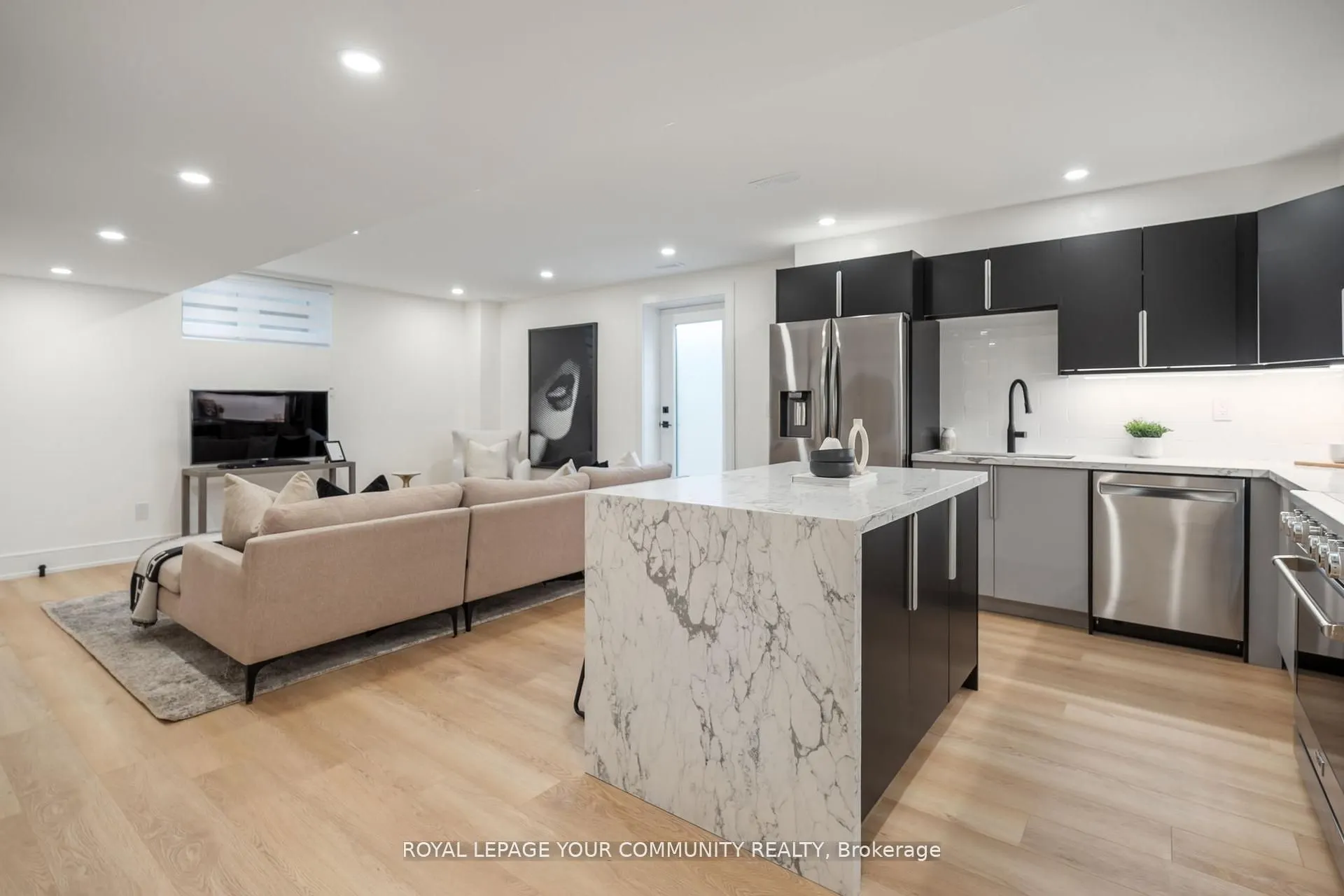 14 Ranwood Drive