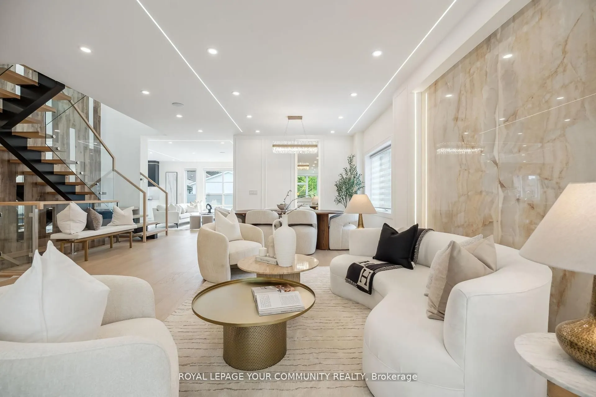 14 Ranwood Drive