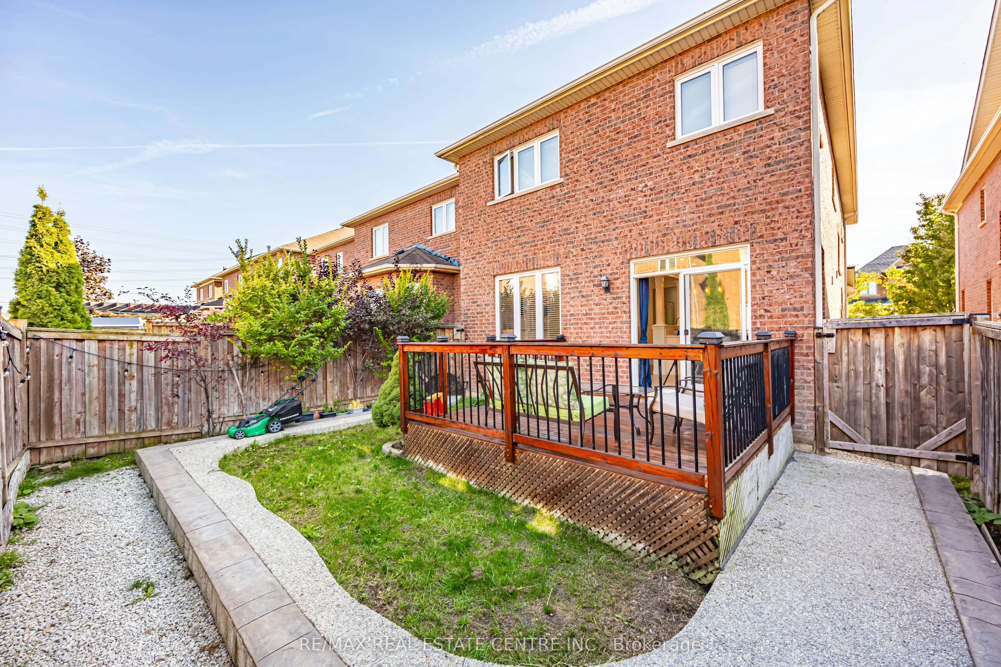 580 Duncan Lane