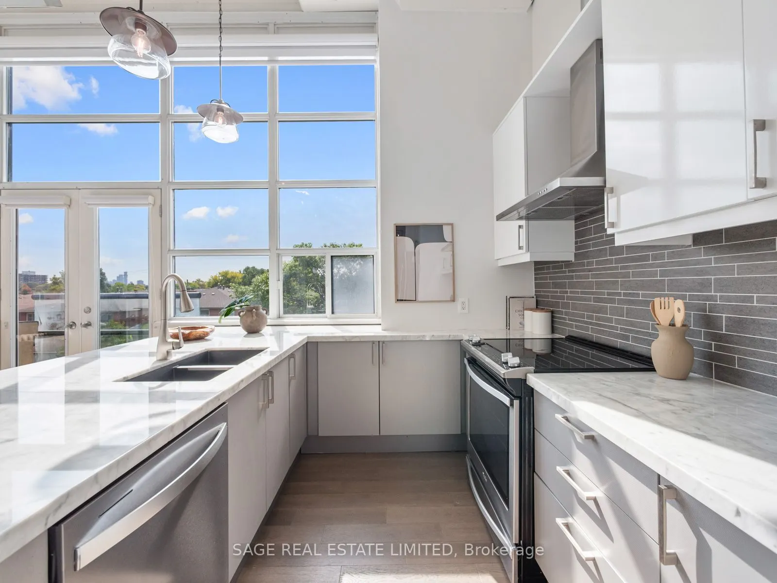 1001 Roselawn Avenue, #231