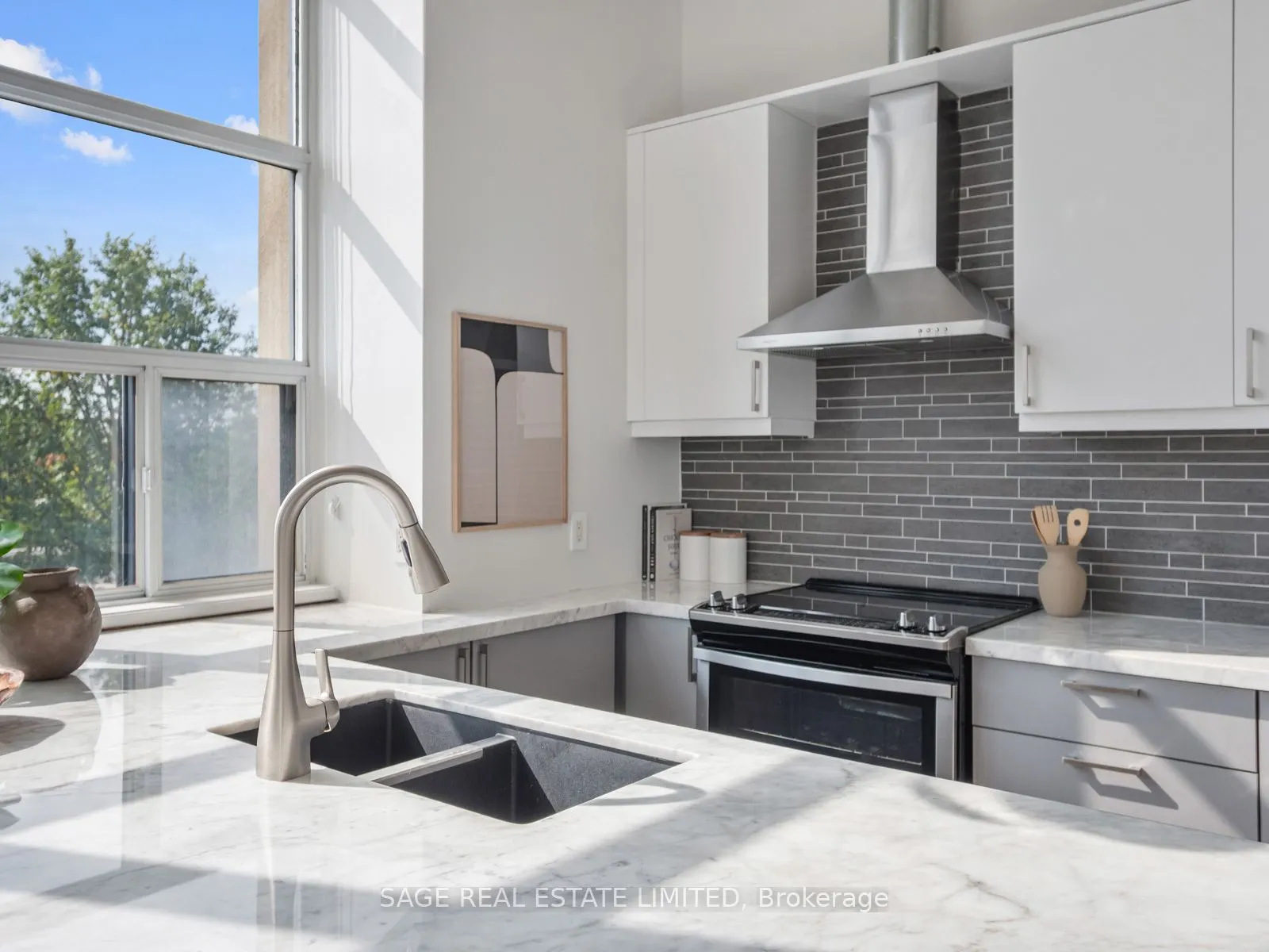 1001 Roselawn Avenue, #231