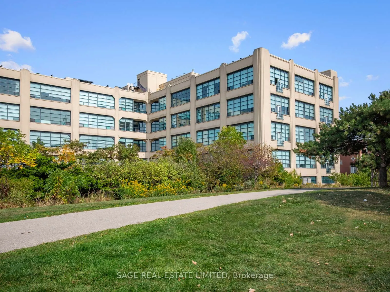 1001 Roselawn Avenue, #231