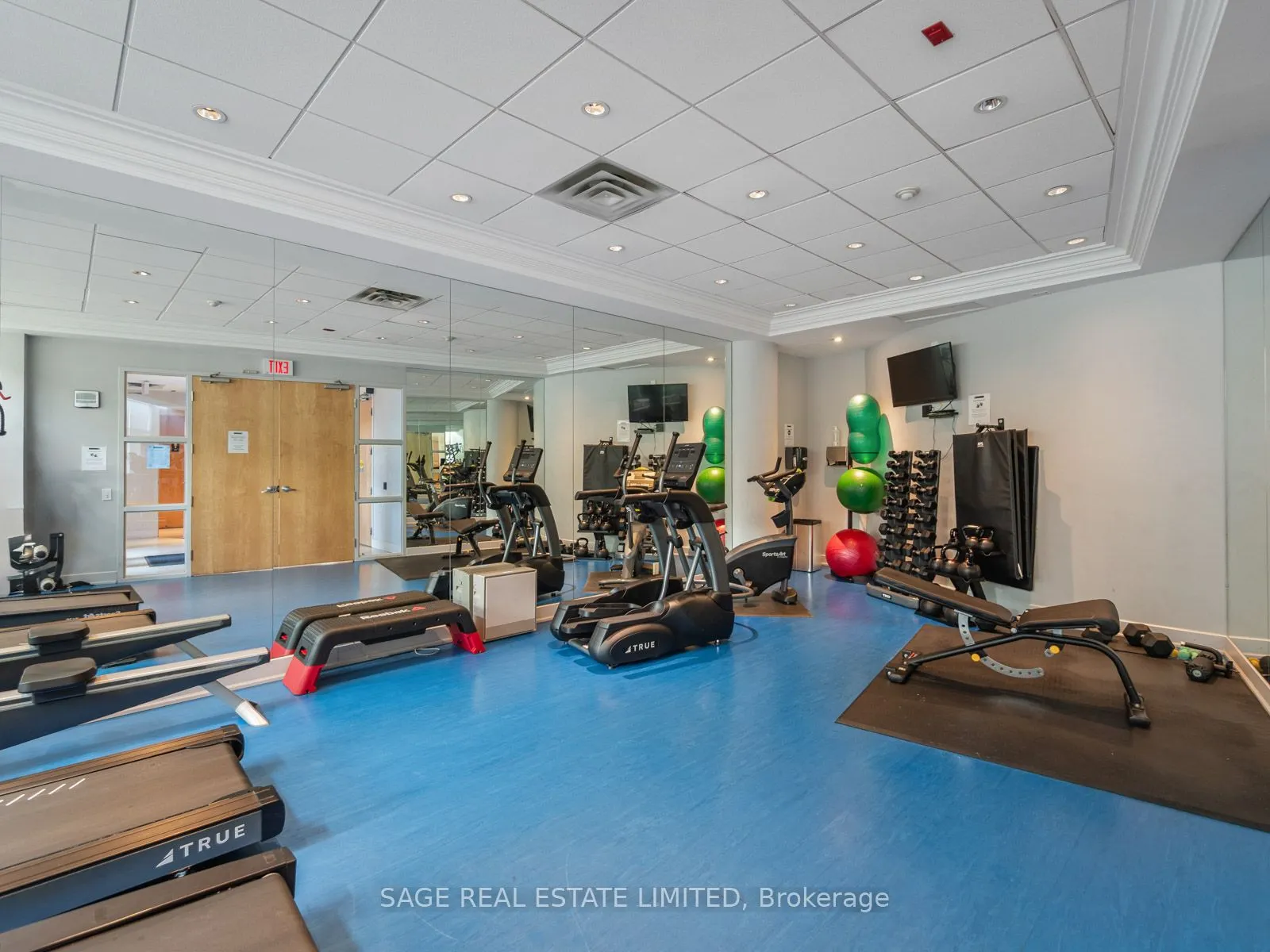 1001 Roselawn Avenue, #231