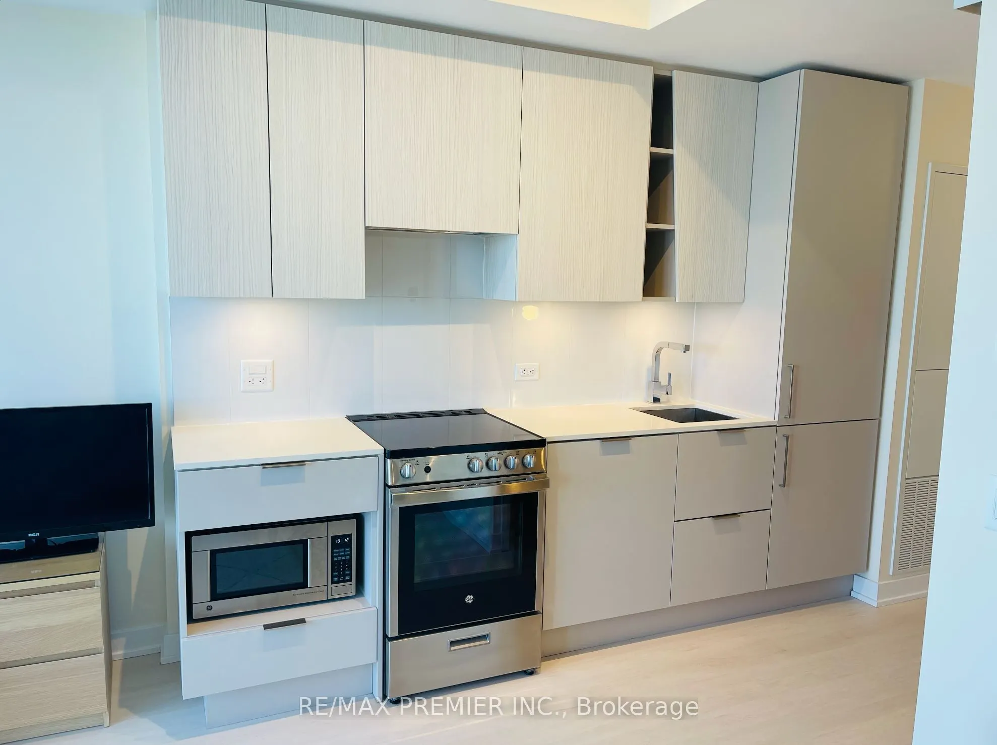 3900 Confederation Parkway, #3407