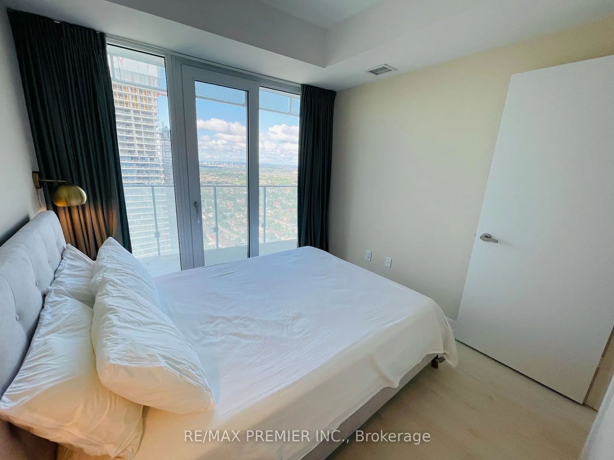 3900 Confederation Parkway, #3407