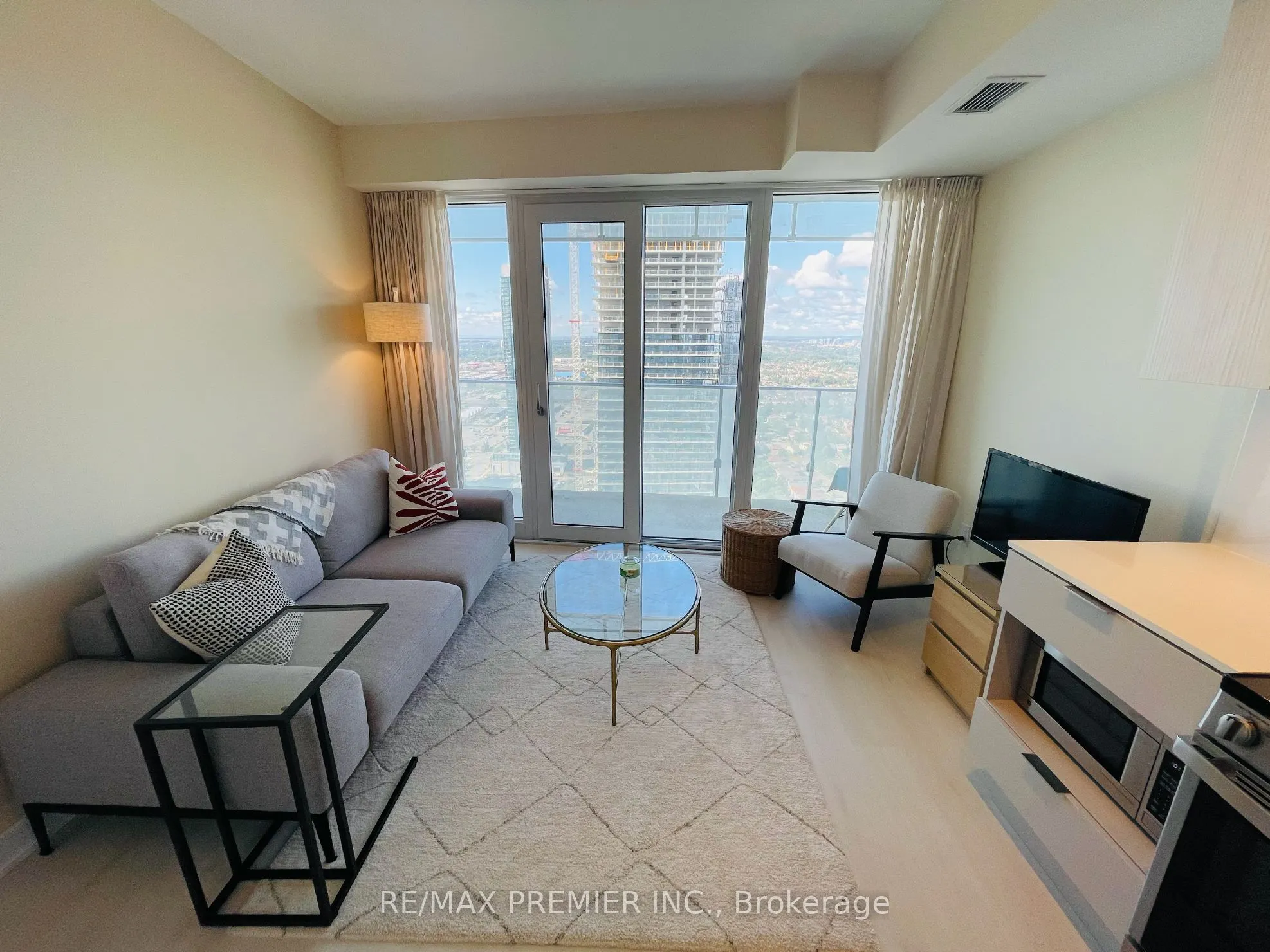3900 Confederation Parkway, #3407