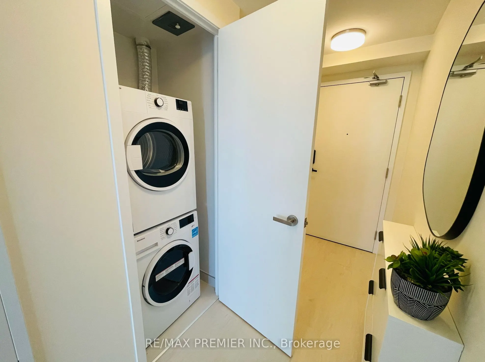 3900 Confederation Parkway, #3407
