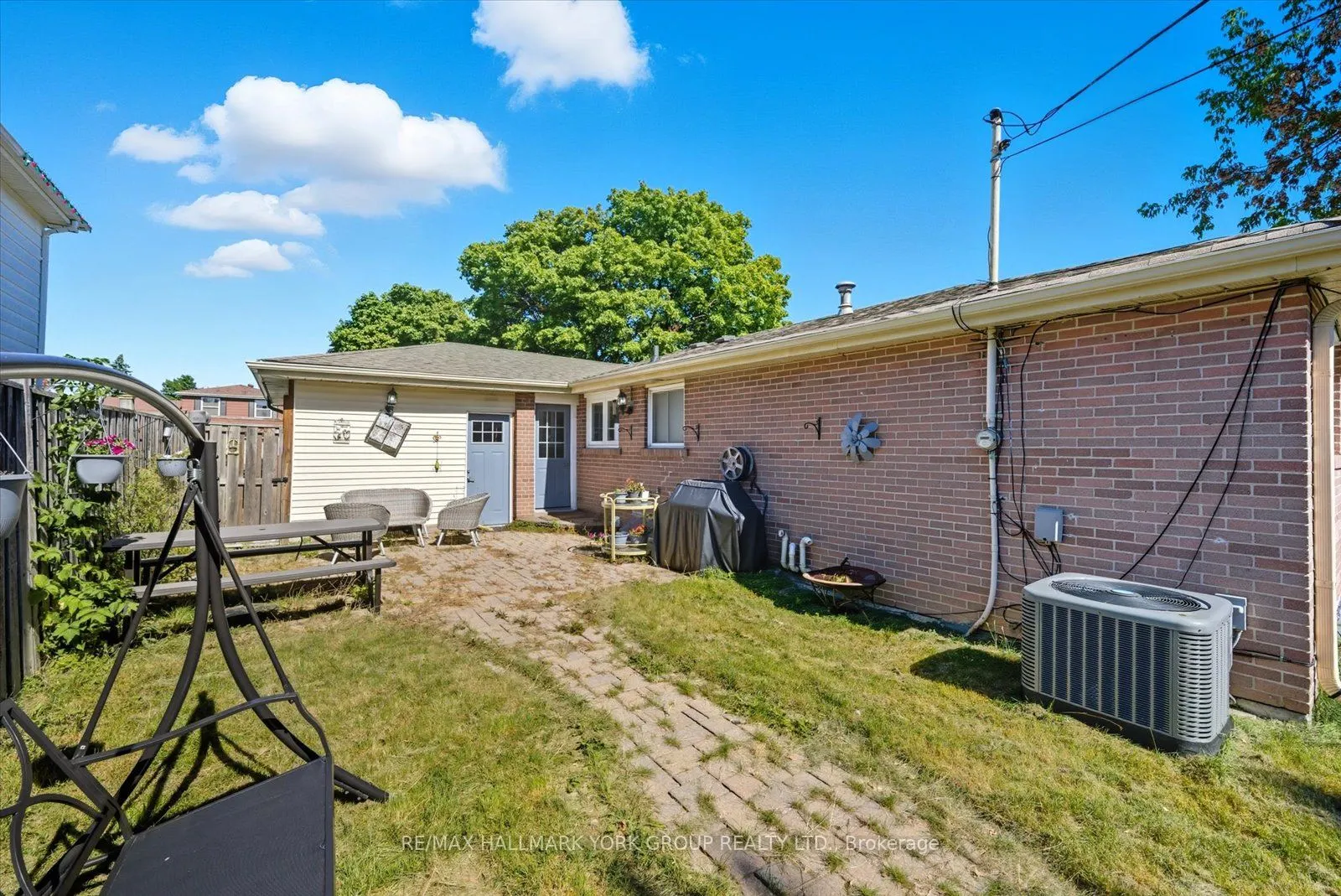 27 Bromley Crescent