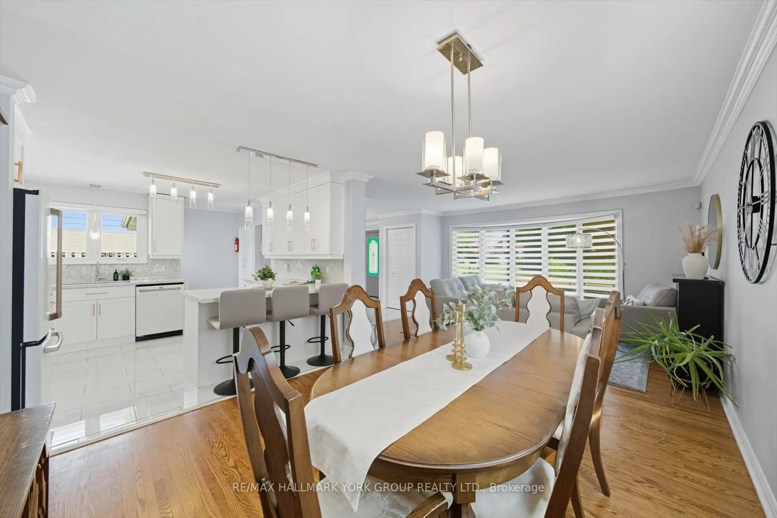 27 Bromley Crescent
