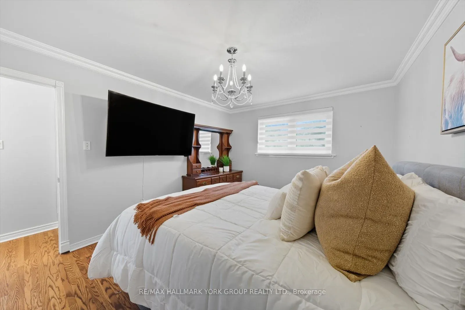 27 Bromley Crescent