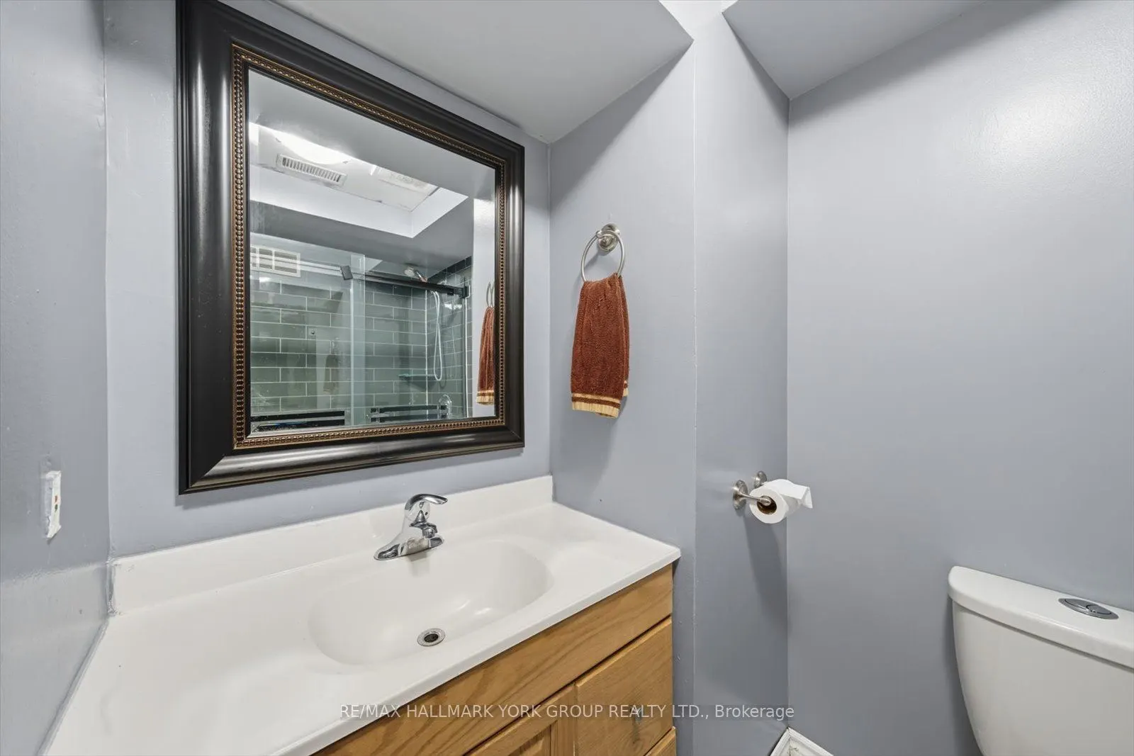 27 Bromley Crescent