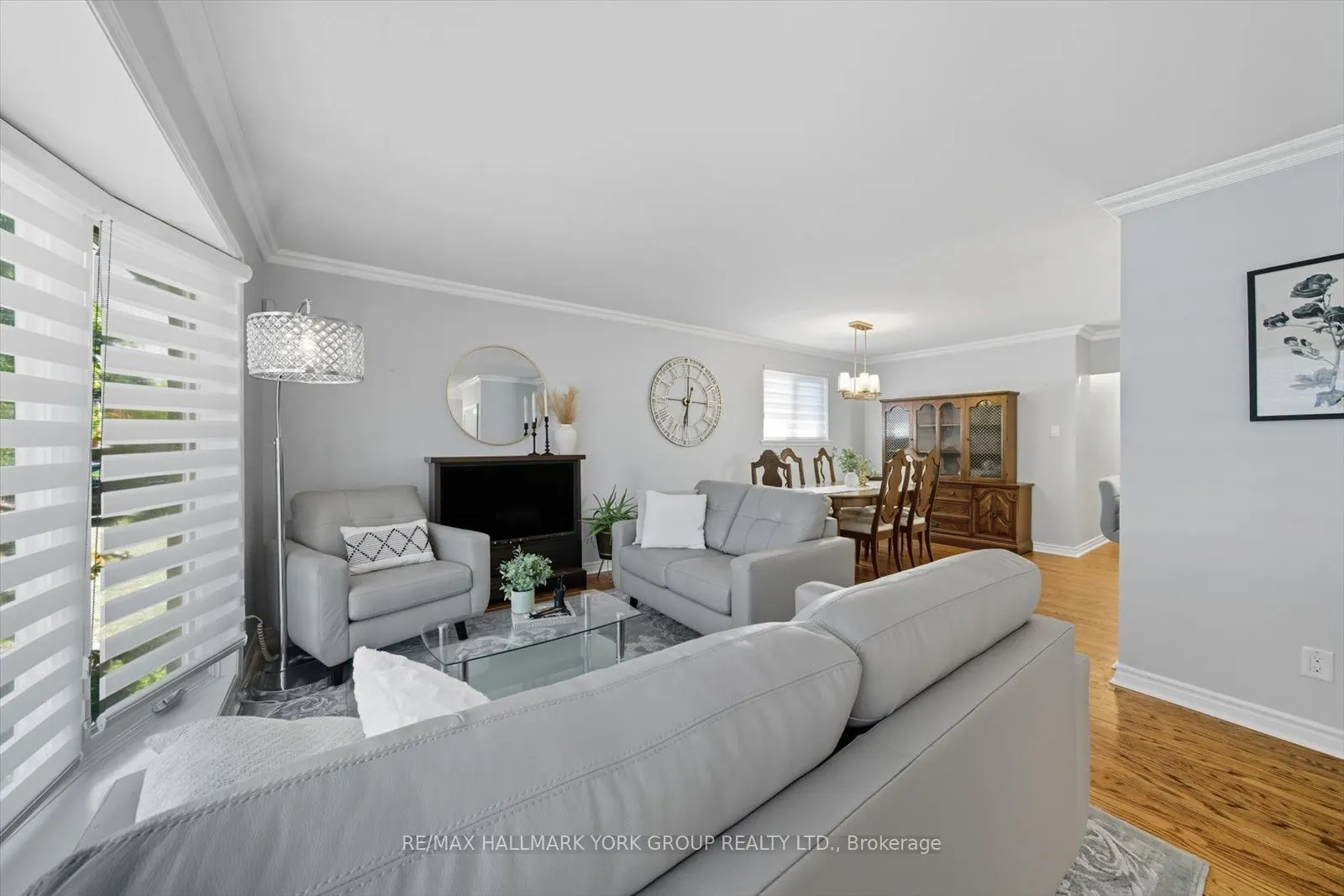 27 Bromley Crescent