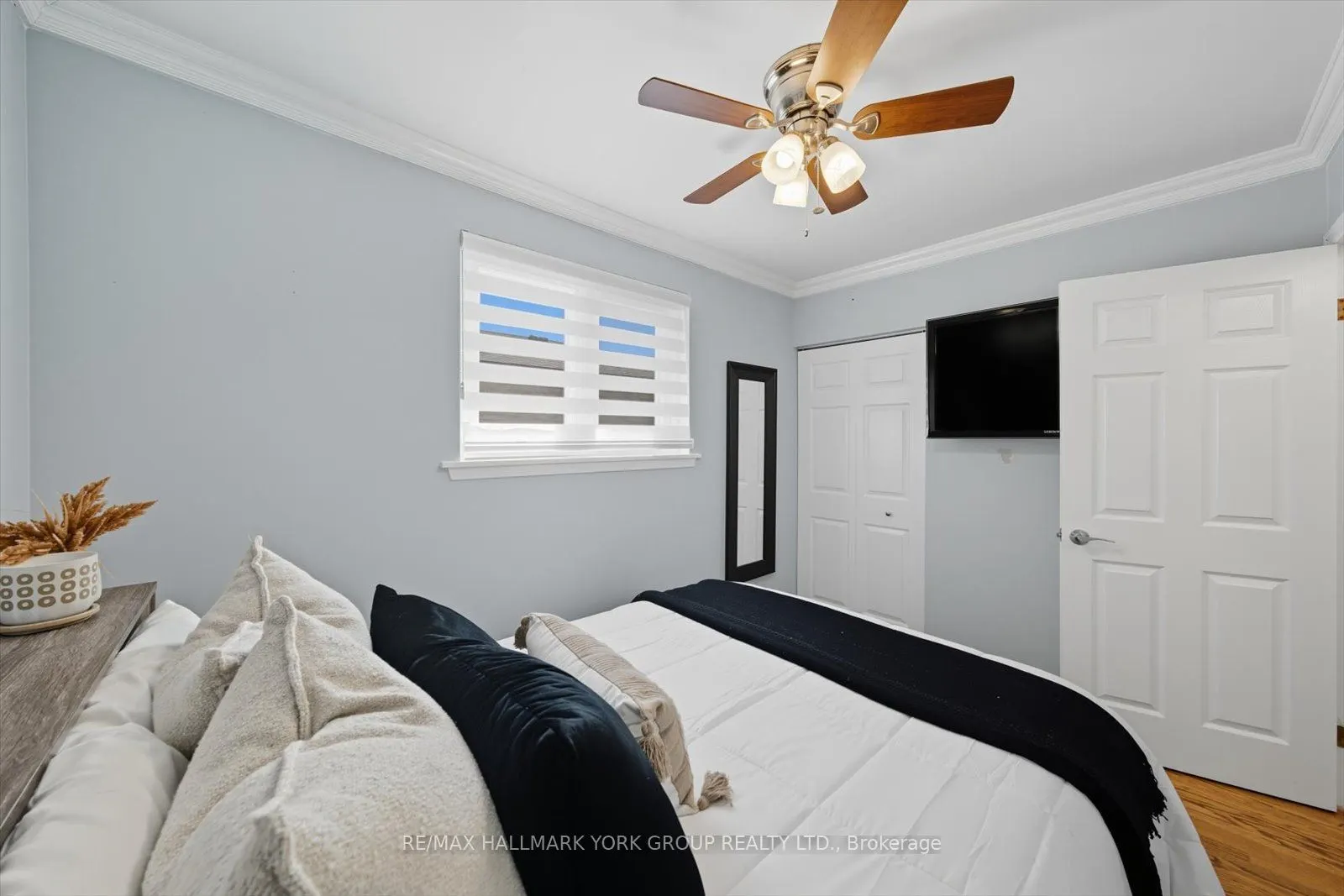27 Bromley Crescent