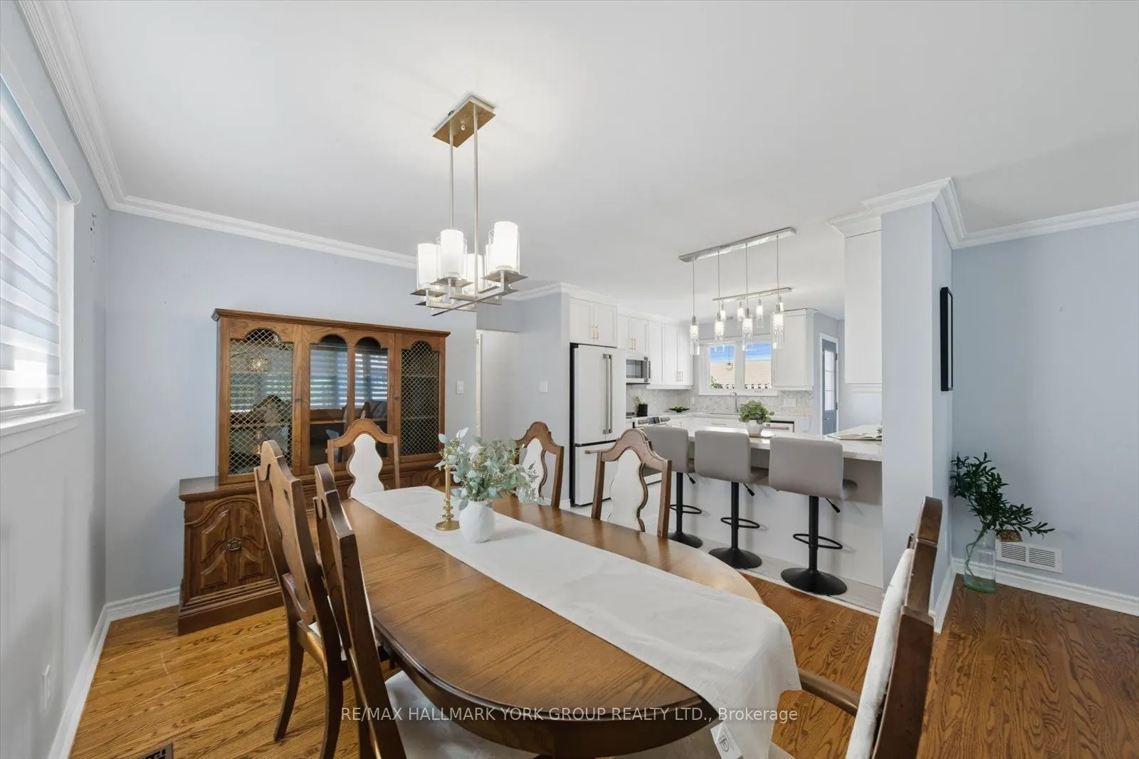 27 Bromley Crescent