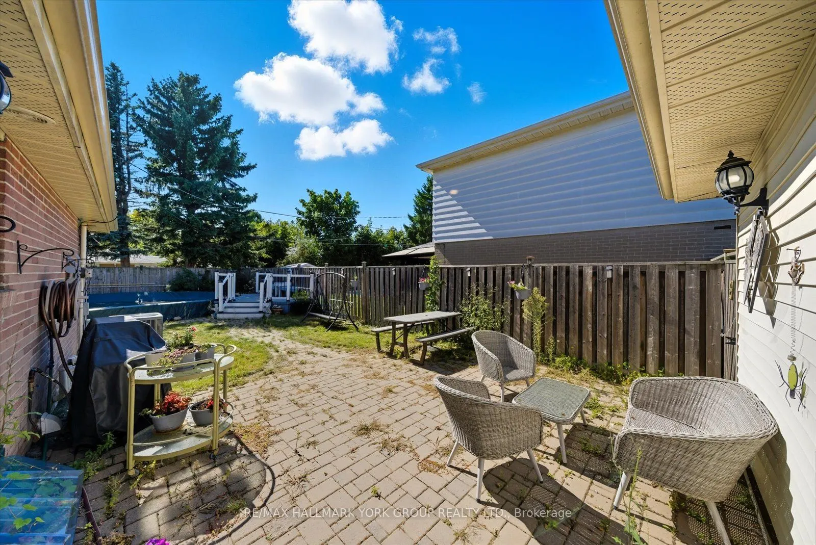27 Bromley Crescent