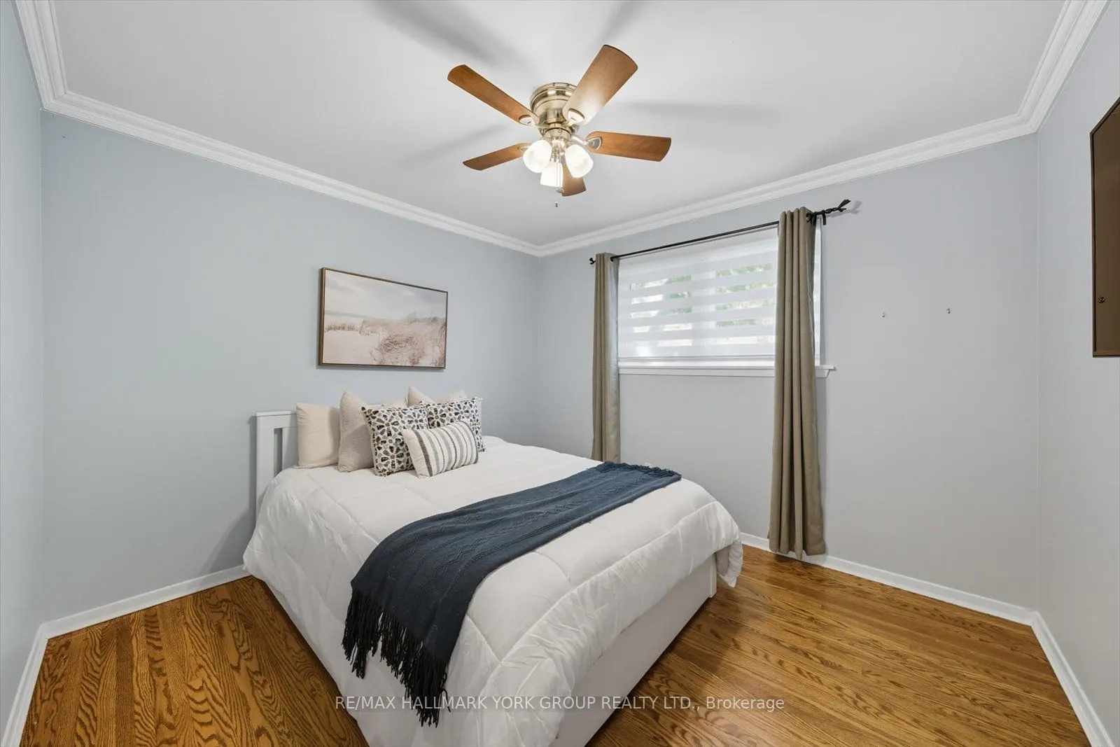 27 Bromley Crescent