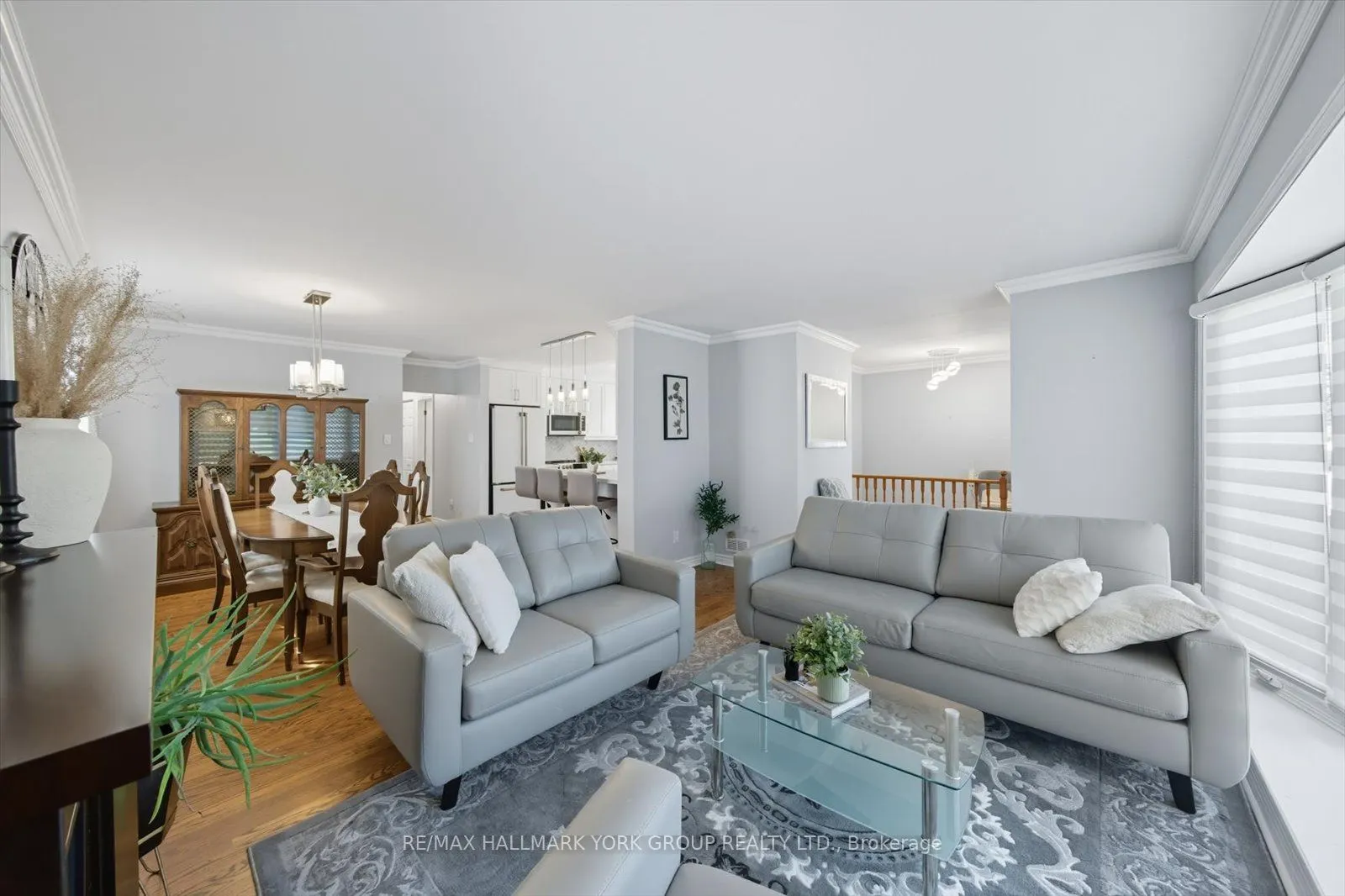 27 Bromley Crescent