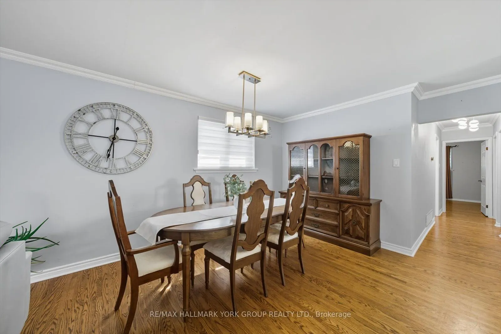 27 Bromley Crescent