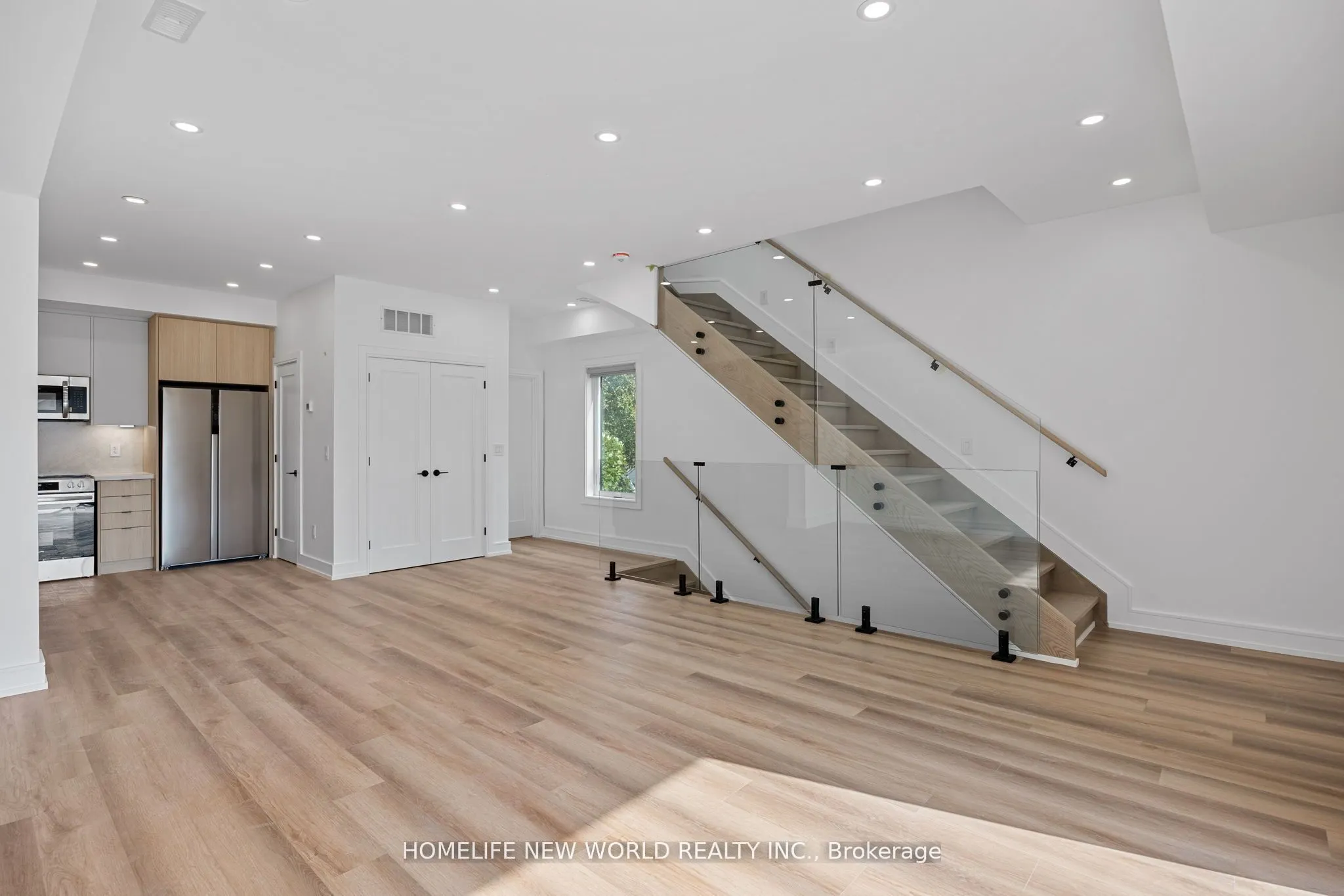3 - 43 Batavia Avenue, #Lease