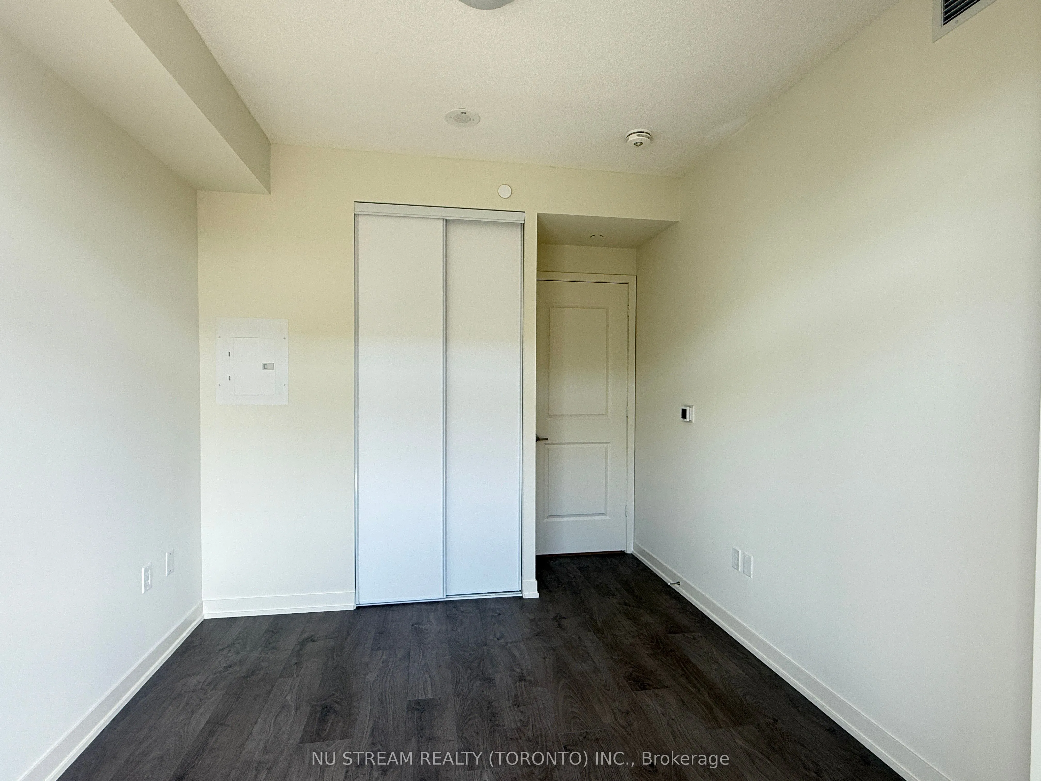 38 Annie Craig Drive, #808