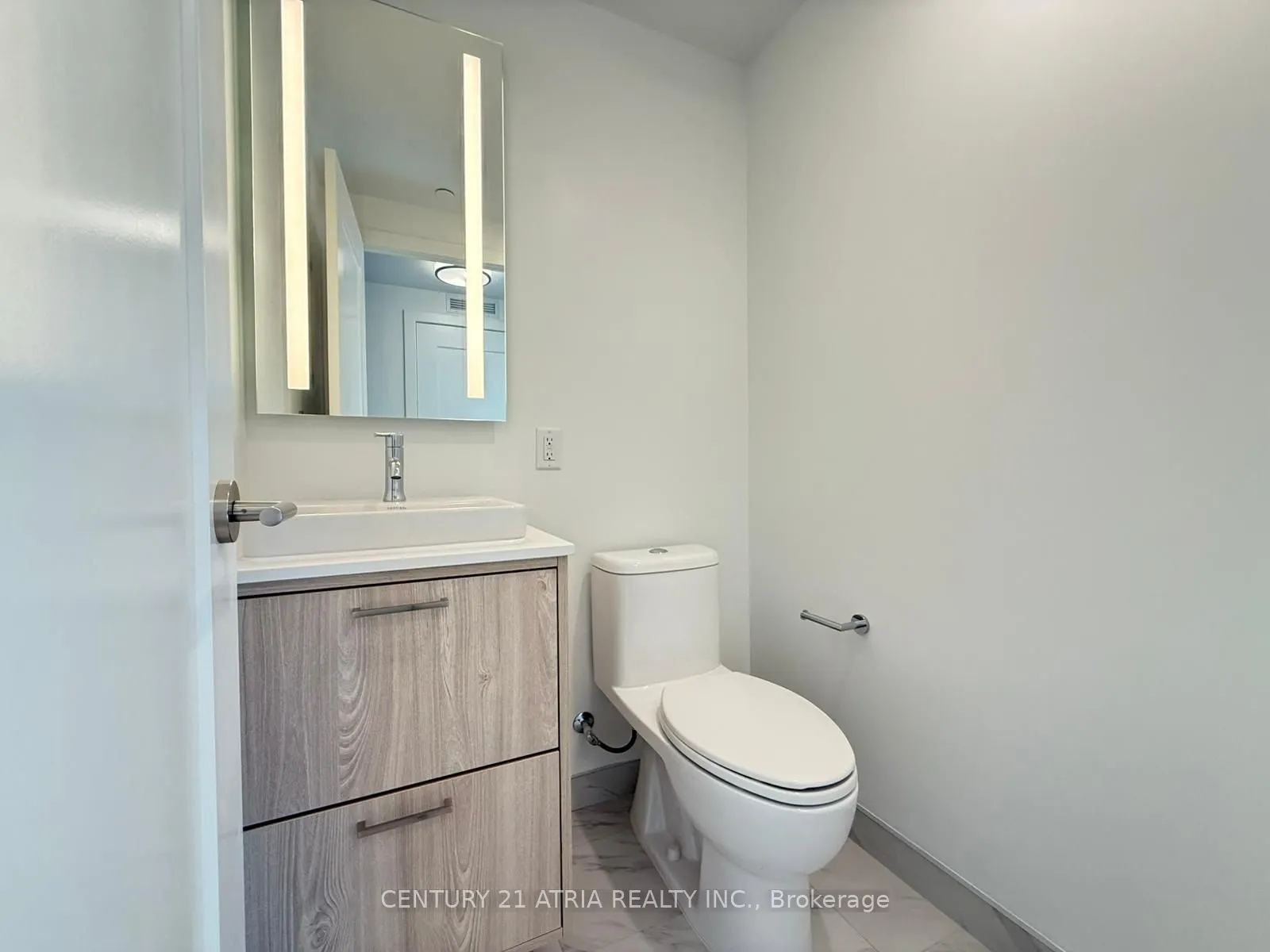 259 THE KINGSWAY, #224