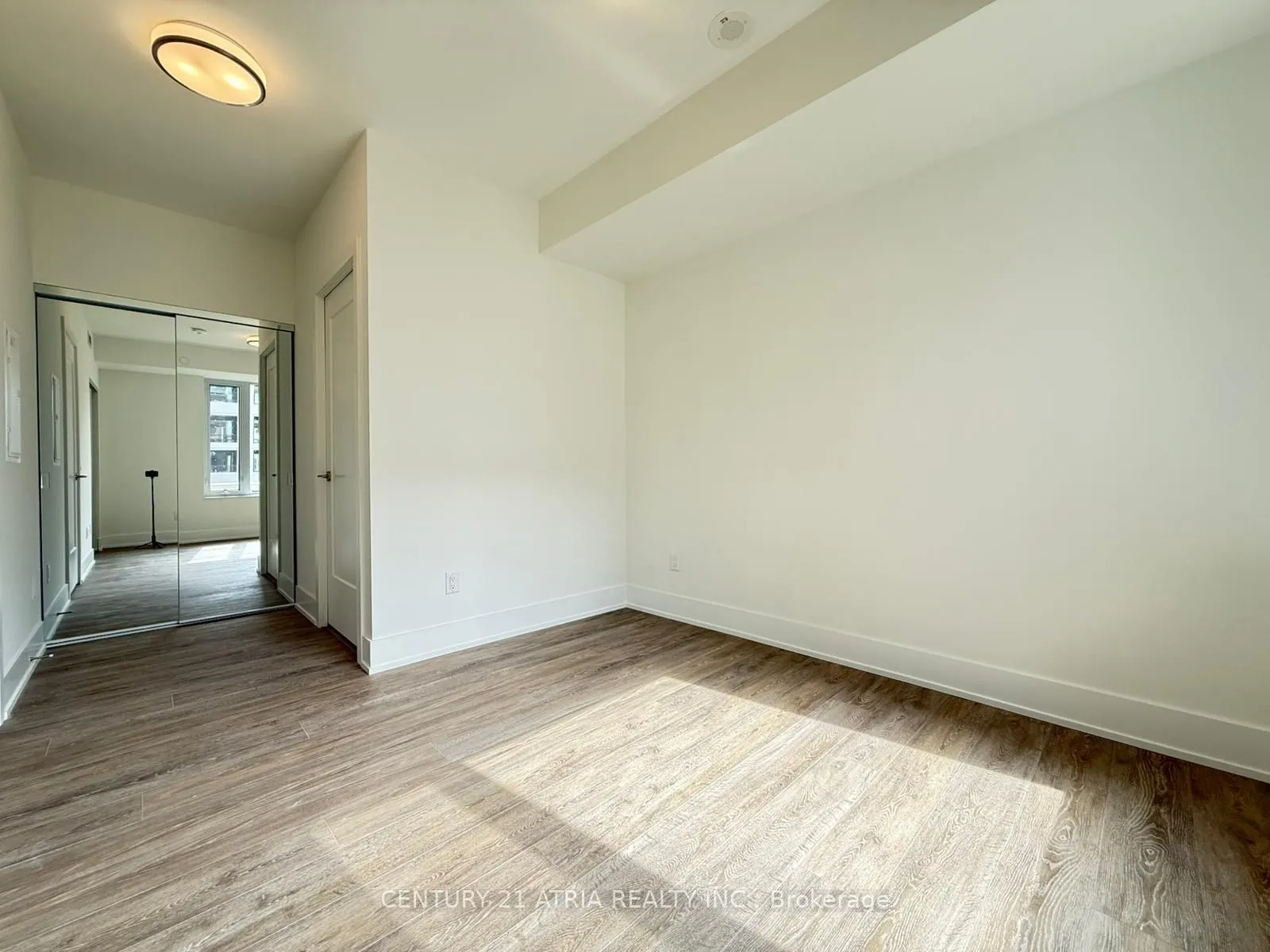 259 THE KINGSWAY, #224