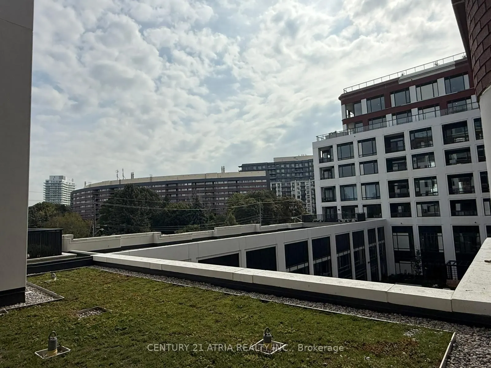 259 THE KINGSWAY, #224