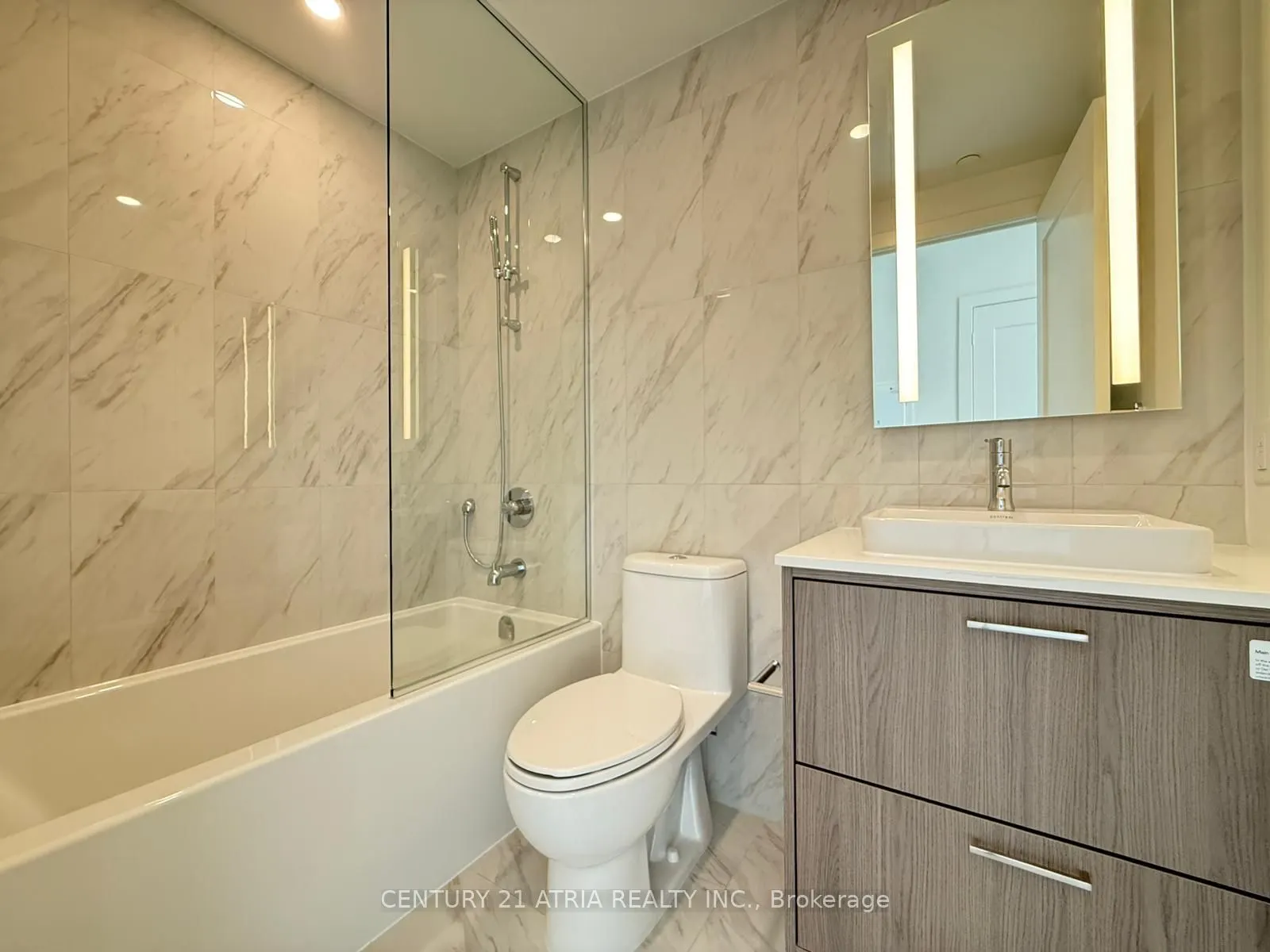 259 THE KINGSWAY, #224