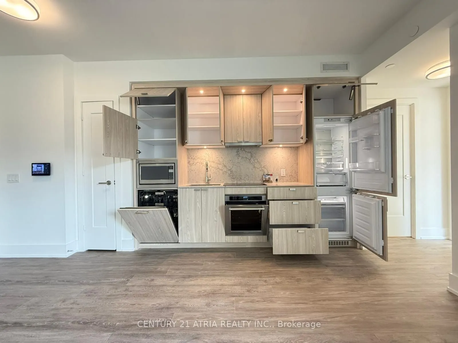 259 THE KINGSWAY, #224
