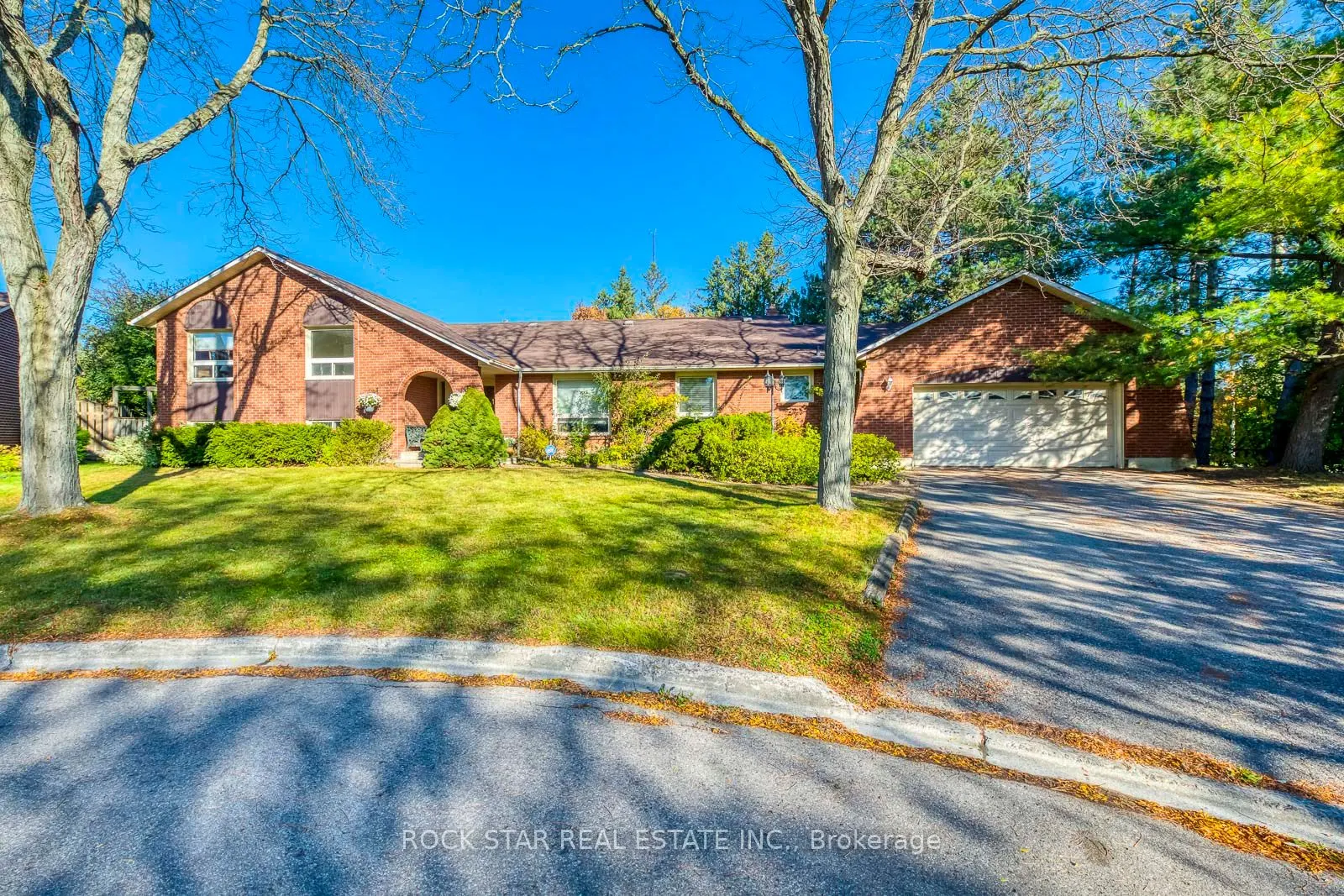 14 Cairnmore Court