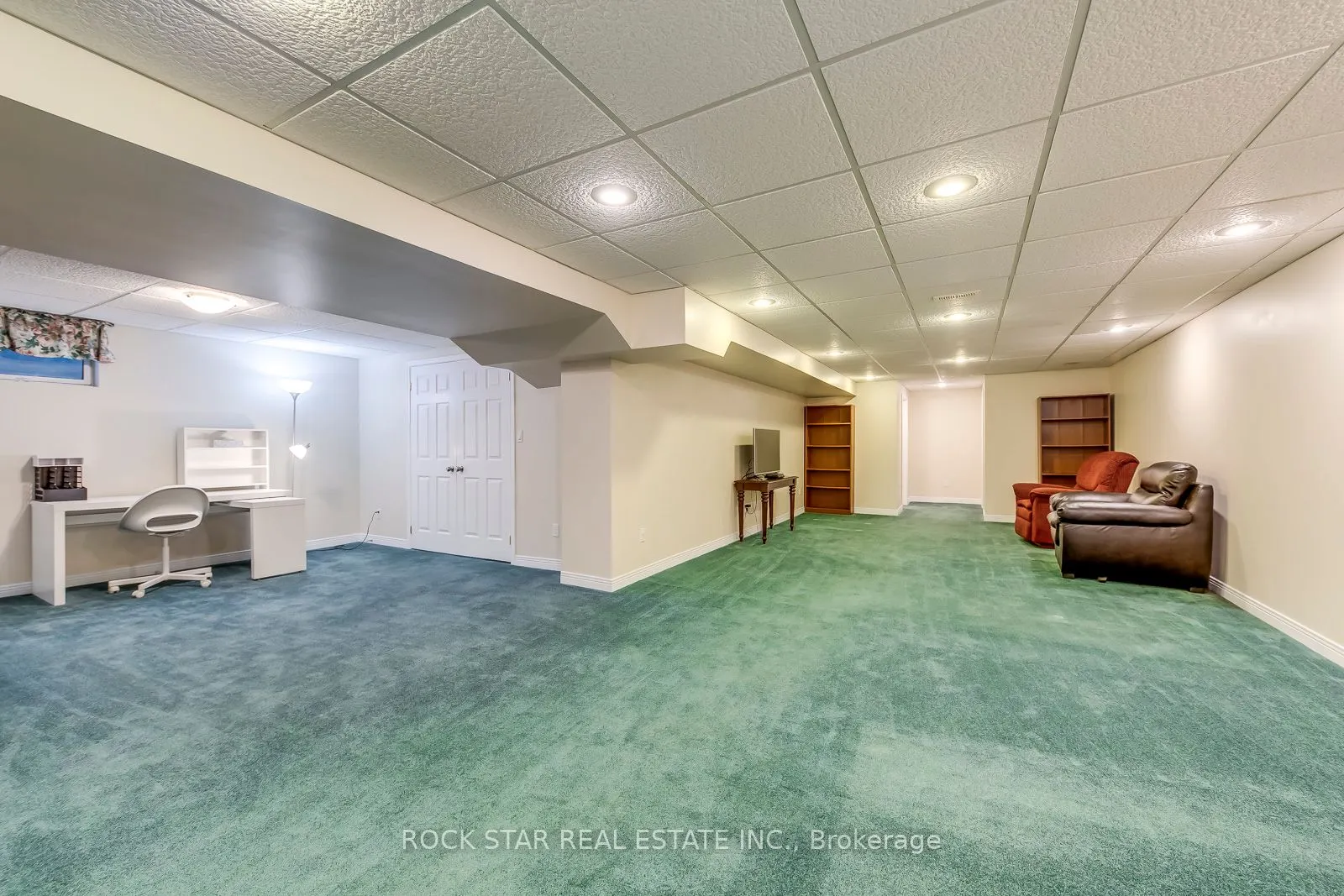 14 Cairnmore Court