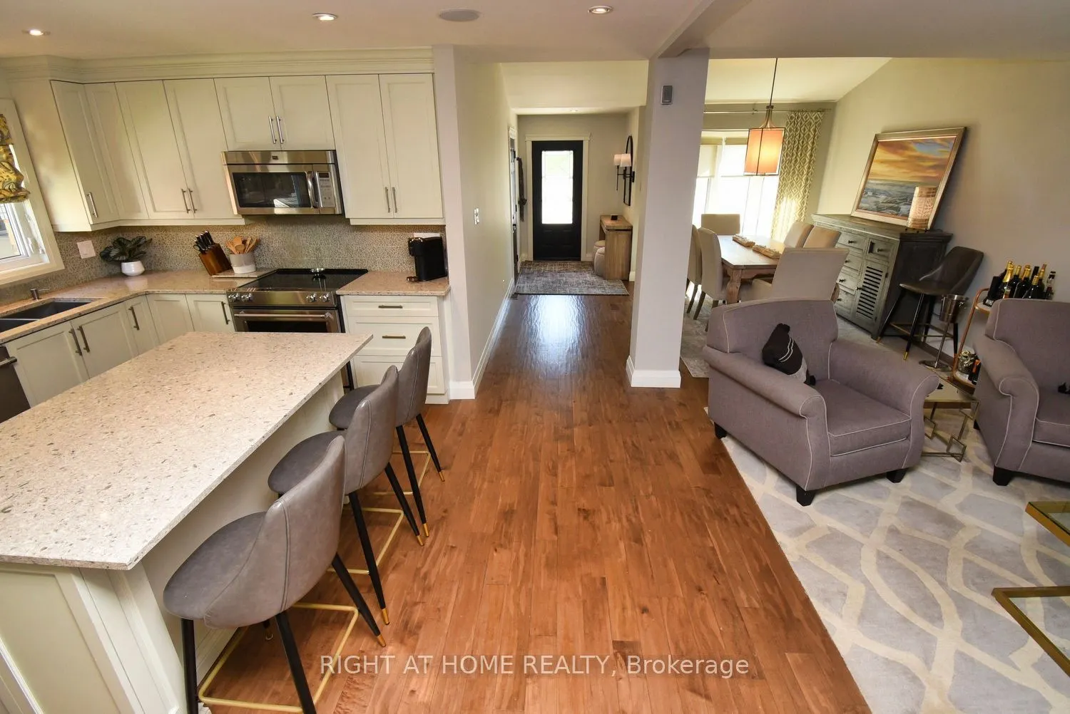 3224 Twin Oaks Crescent