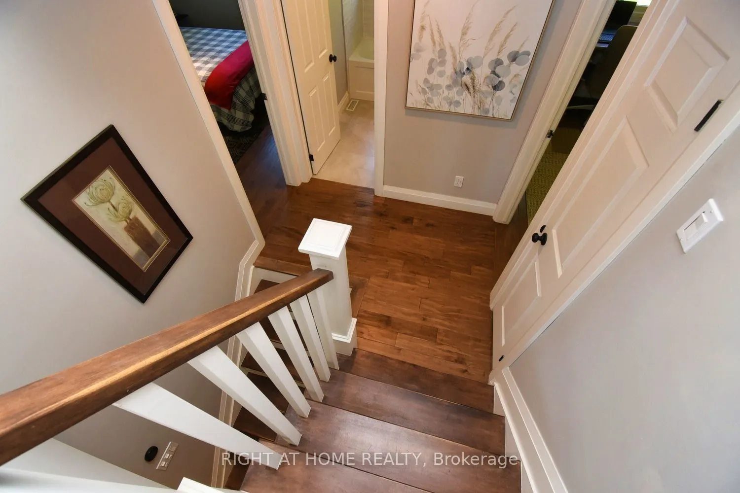 3224 Twin Oaks Crescent