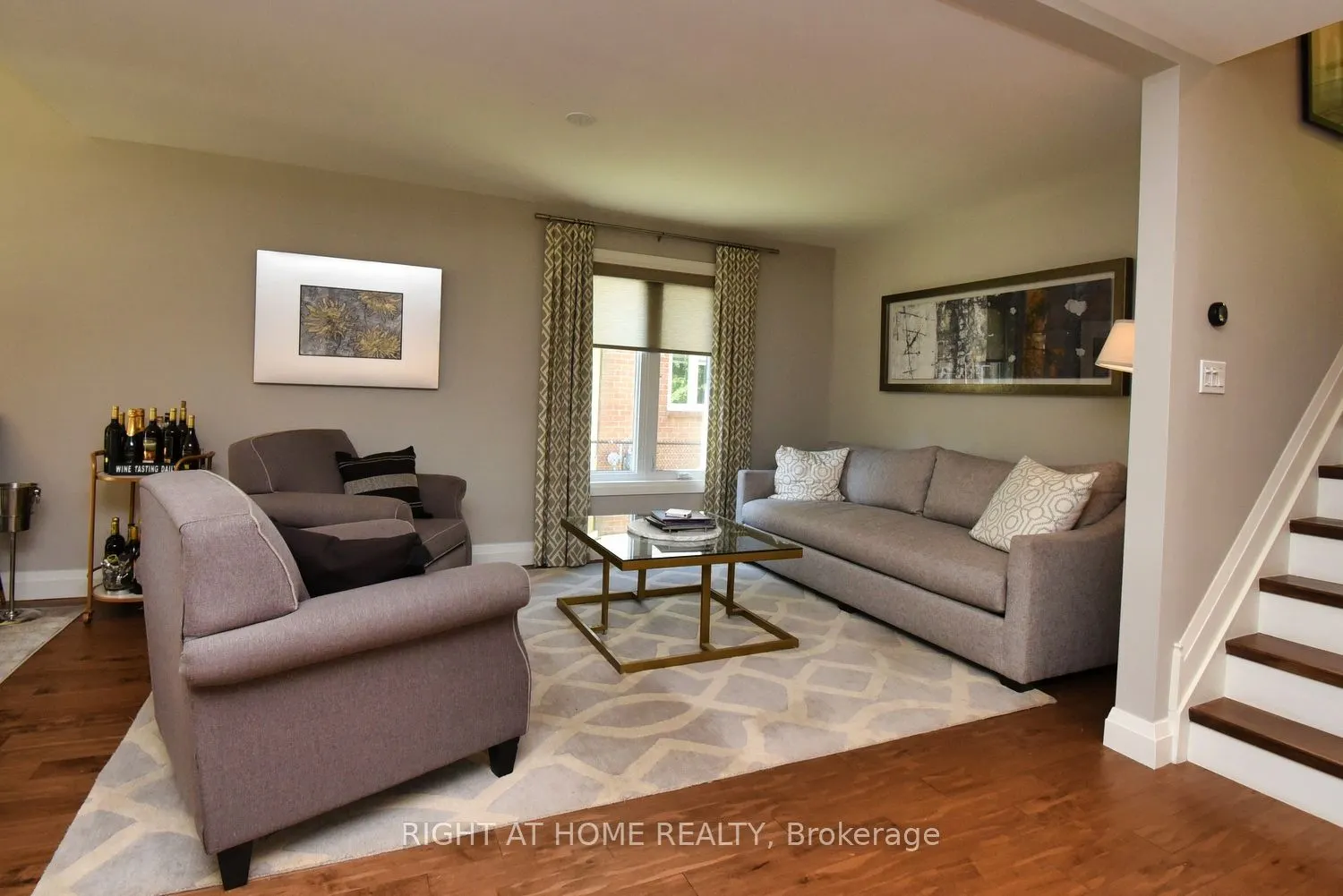 3224 Twin Oaks Crescent