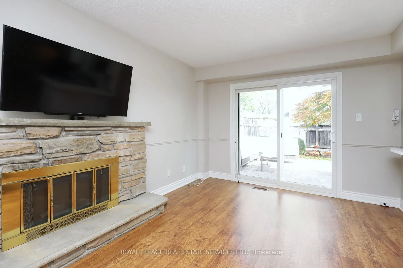 2549 Merrington Crescent