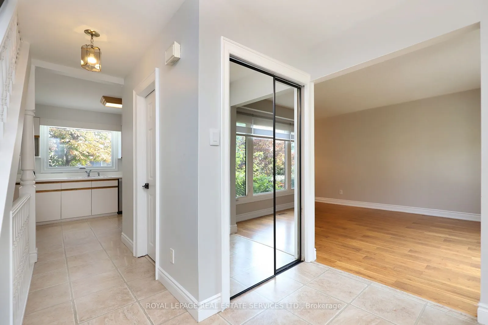 2549 Merrington Crescent