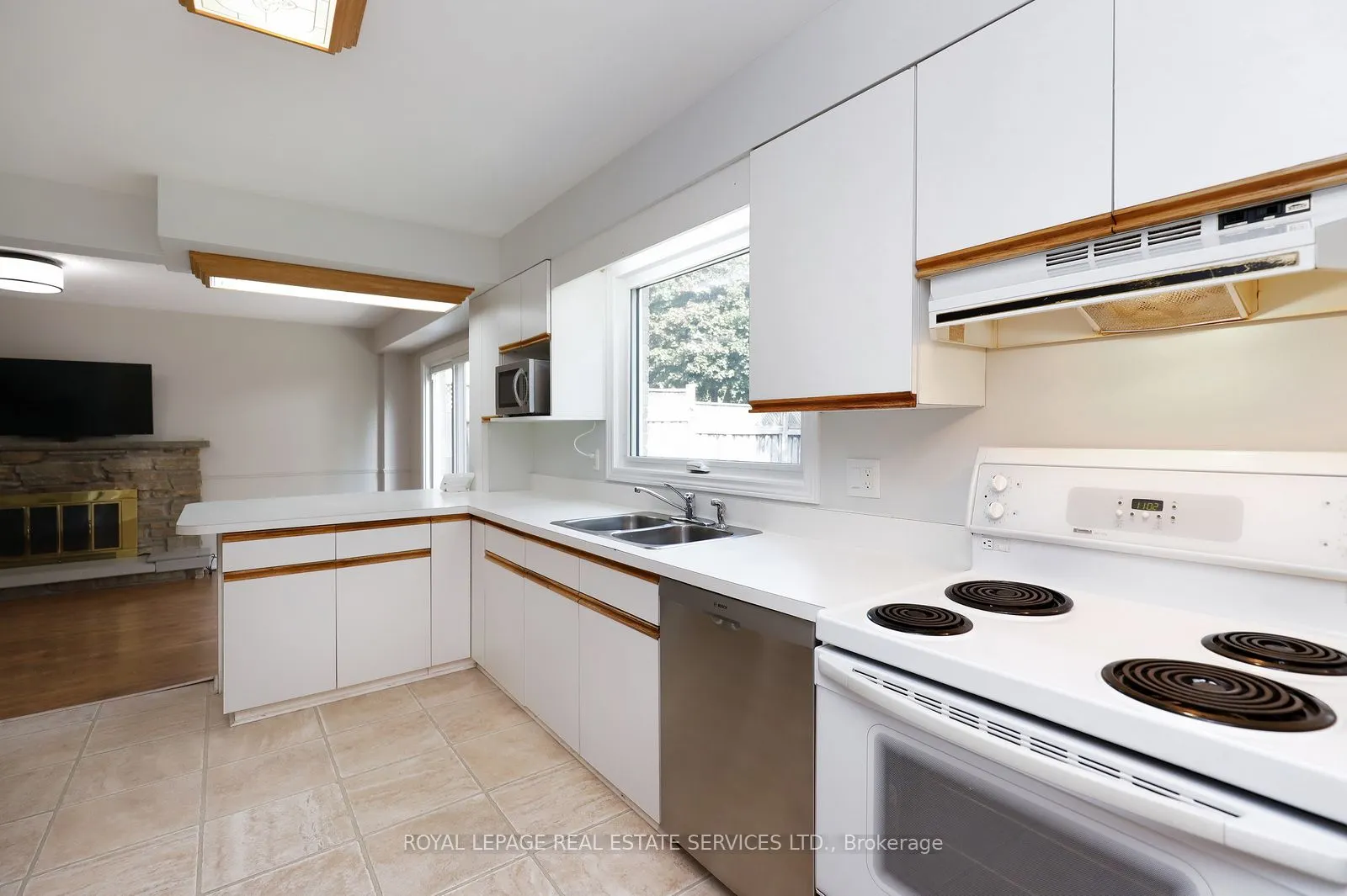 2549 Merrington Crescent