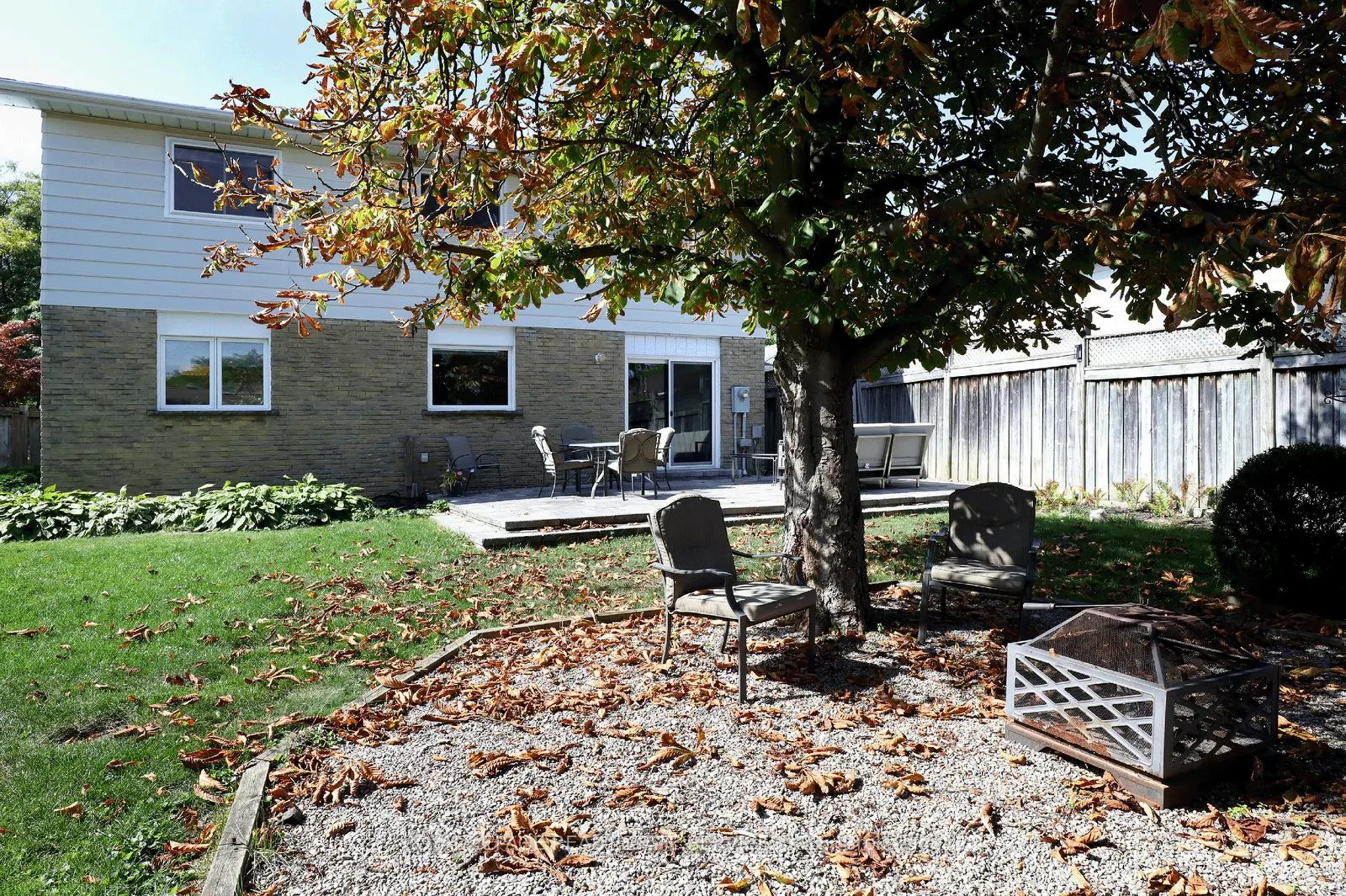 2549 Merrington Crescent